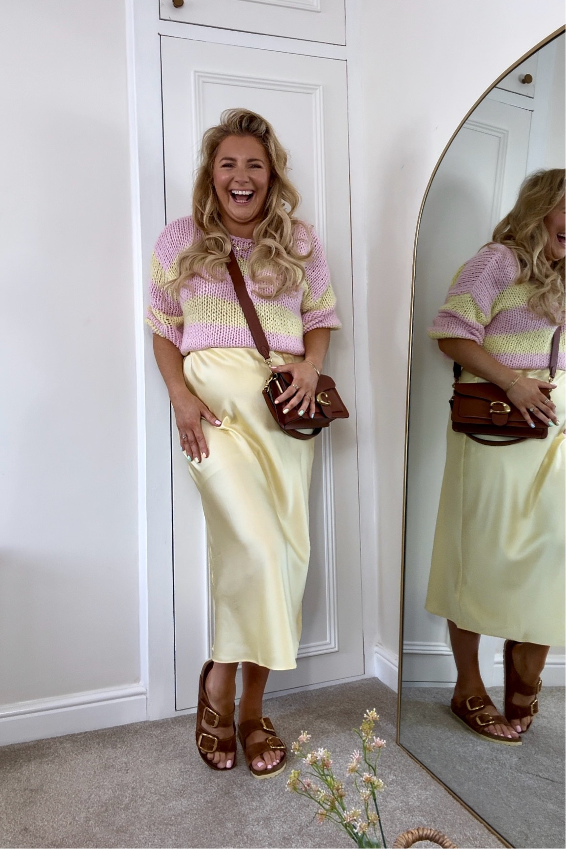 the perfect colourful spring outfit 😍

Skirt is true to size, I wear size 12
Jumper is one size however I’ve linked some similar pastel alternatives available in sizes 6-32

Search tags for easy use:
Spring look, pastel outfit, satin skirt, pink and yellow, bloat friendly, spring fashion 