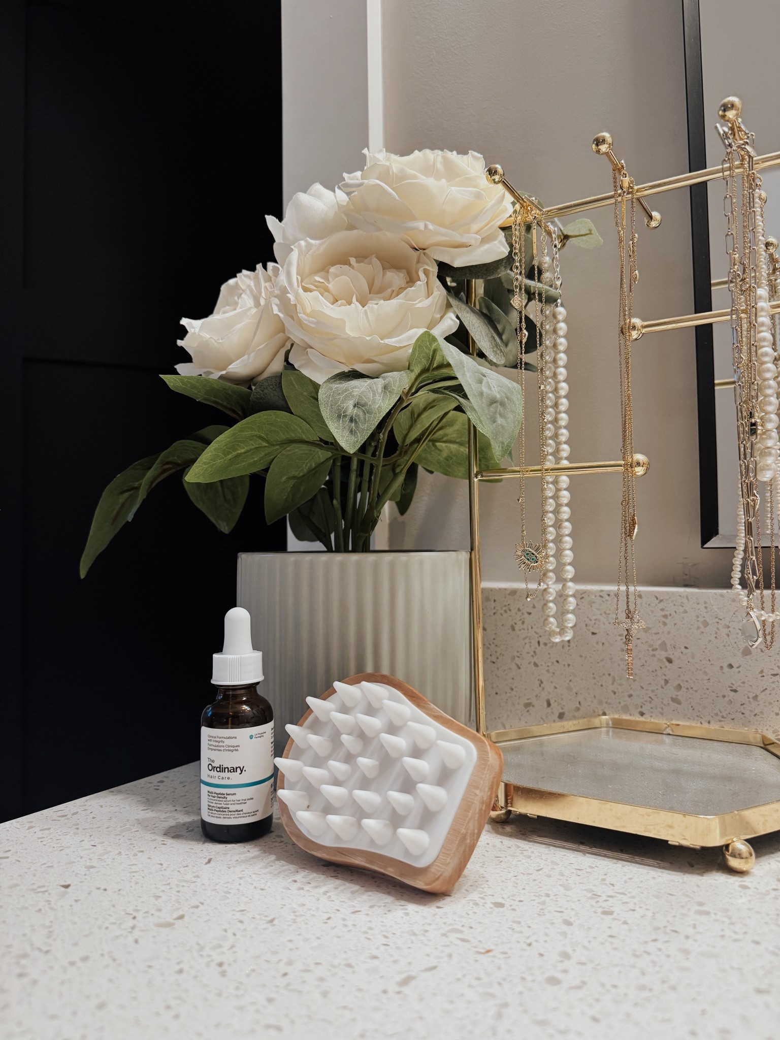 
My hair’s been loving this combo lately — The Ordinary hair serum + this little scalp massager has made such a difference in thickness + growth ✨
Everything’s linked in my LTK 💛

#hairgrowth #theordinary #amazonfinds #ltkbeauty #vanityaesthetic #budgetbeauty


#LTKBeauty #LTKHome