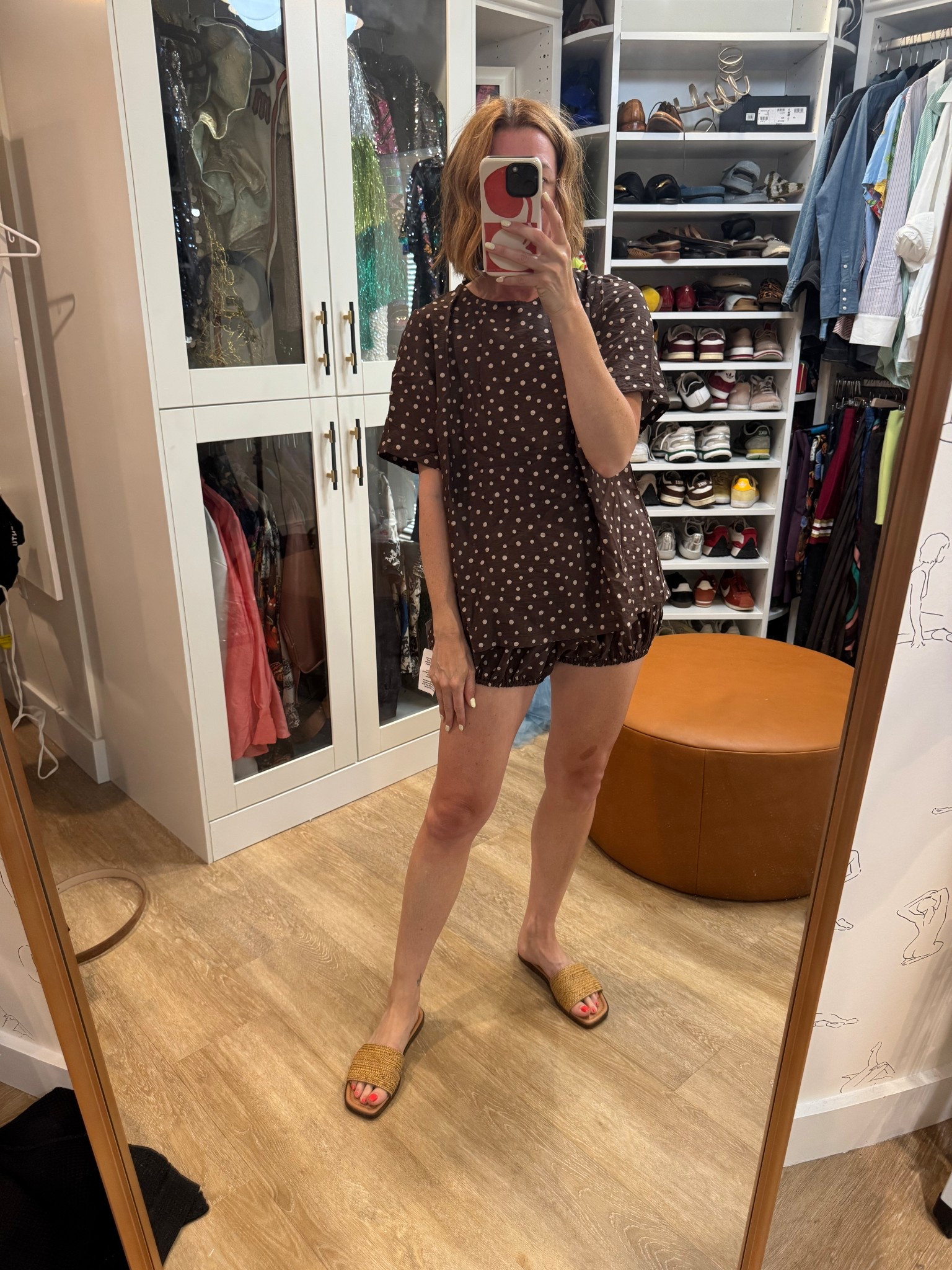 Pretty Woman-esque set! Wearing a small in the shorts and exchanging for a small in the top. 