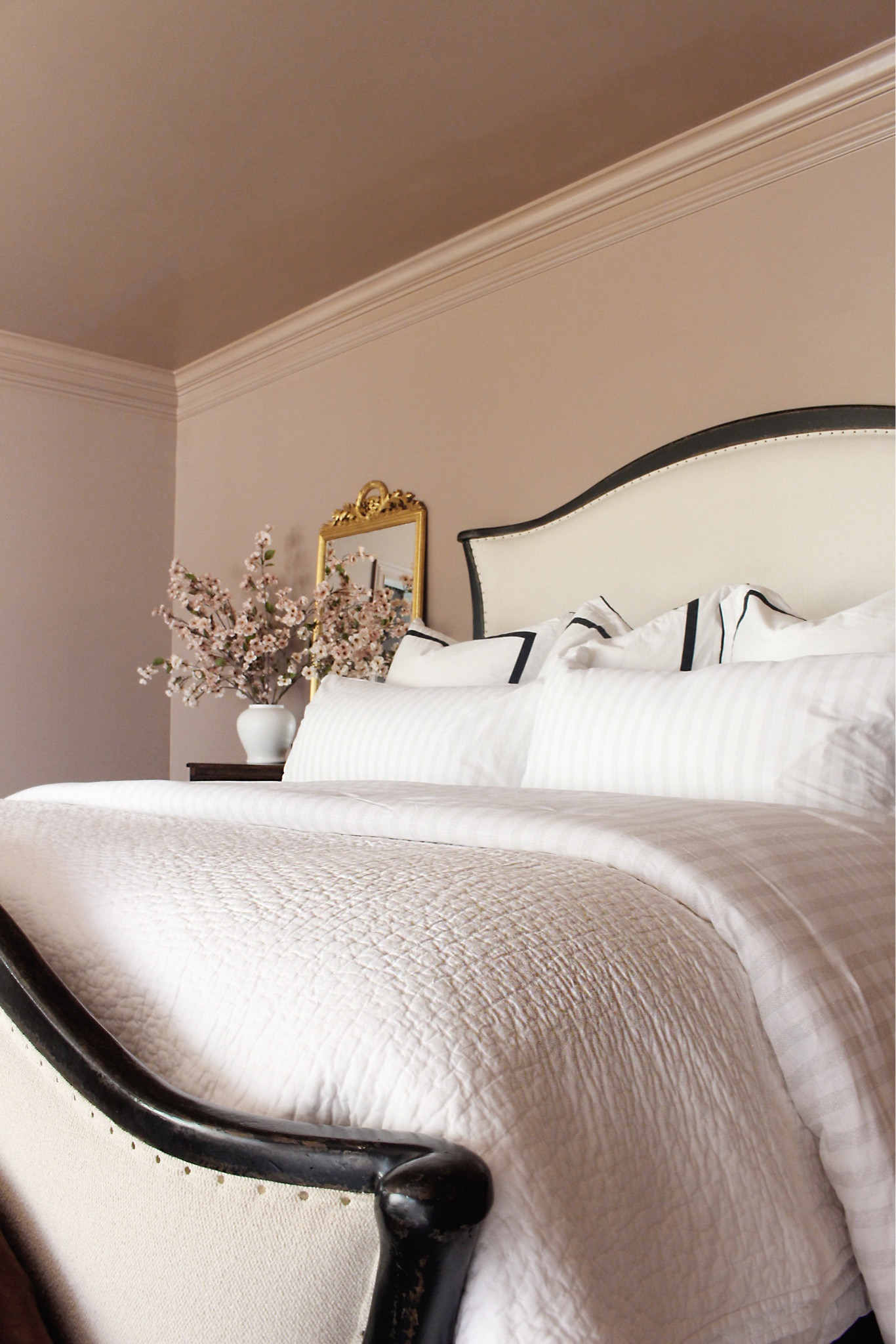 It’s getting cold in Tennessee so I added a few cozy layers from @homedepot! Home Depot is pretty much my second home but I’m constantly amazed at the fantastic home decor at great prices! It’s not just for building materials, friends! They have it all! 
 
Follow my shop @mallorynikolaushome on the @shop.LTK app to shop this post!
#TheHomeDepot #HomeDepotPartner

#LTKhome