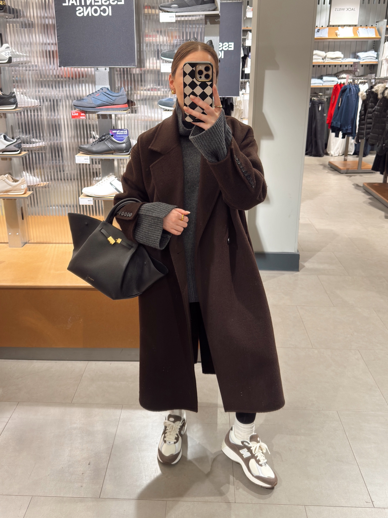 Casual leggings outfit.

Coat: xs
Cashmere jumper: small
Leggings: xxs (size down!) 

#LTKmidsize #LTKstyletip #LTKwinter