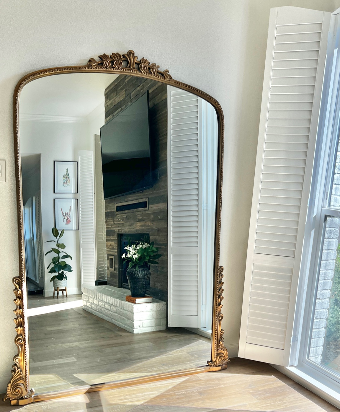 this mirror is to die for 😍

#LTKsalealert #LTKstyletip #LTKhome