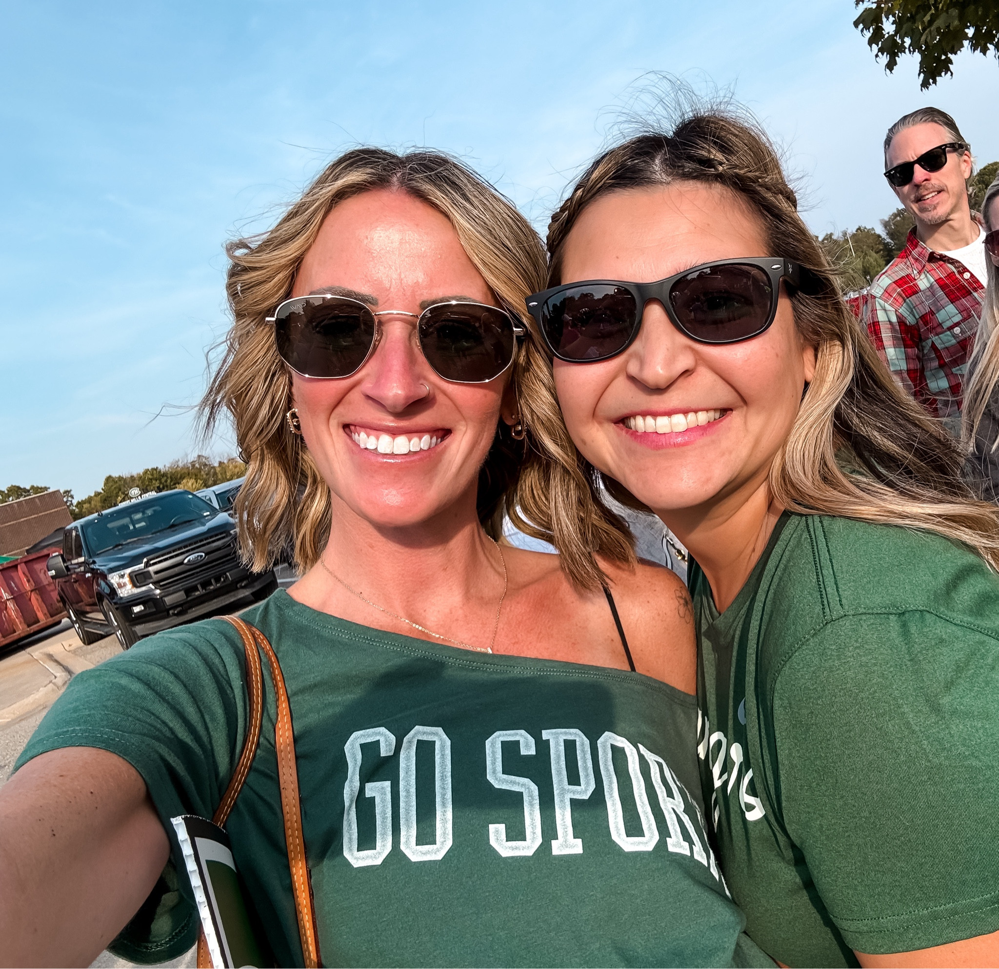 Go sports t-shirt for tailgates and football Friday night lights 
Homecoming game outfit ideas 