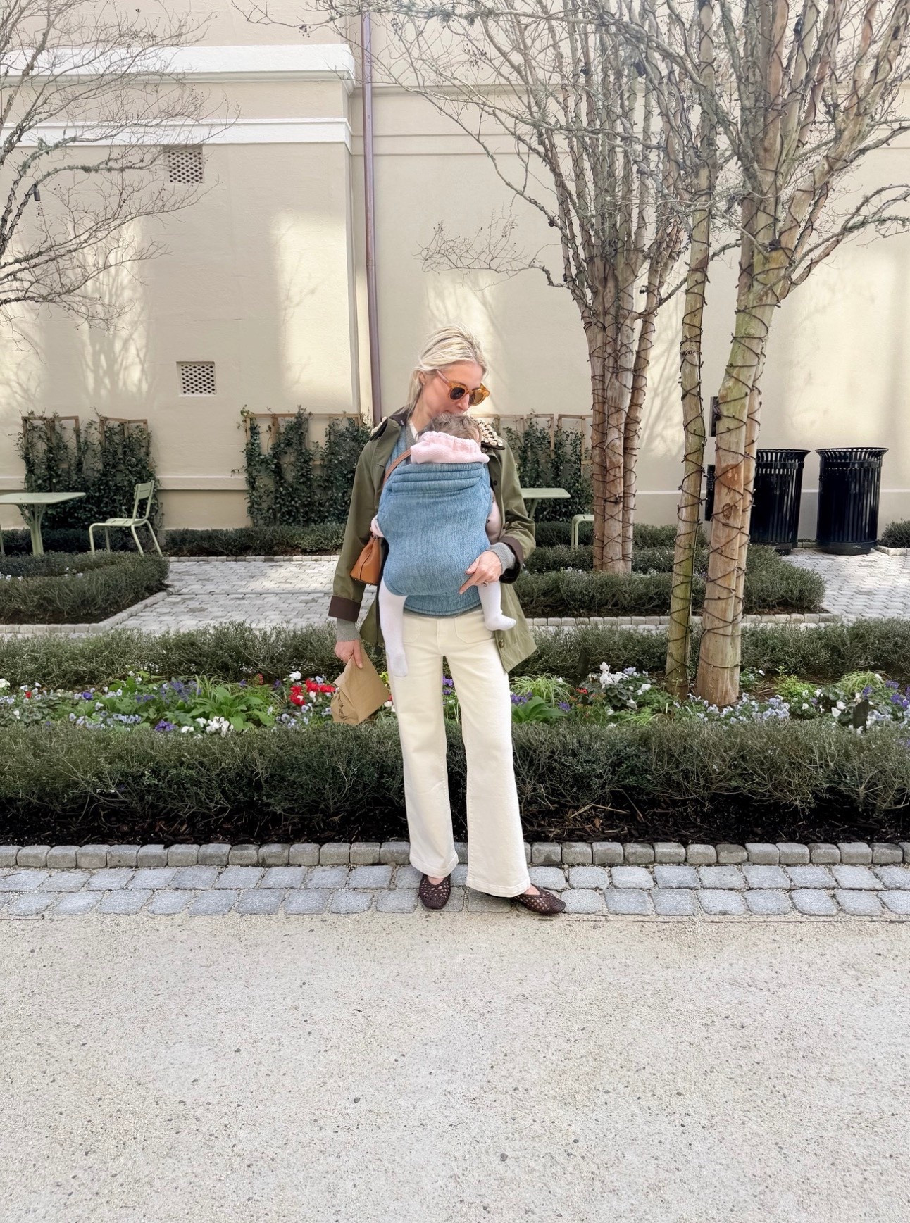 White jeans, ecru jeans

#LTKSeasonal #LTKSaleAlert #LTKootd