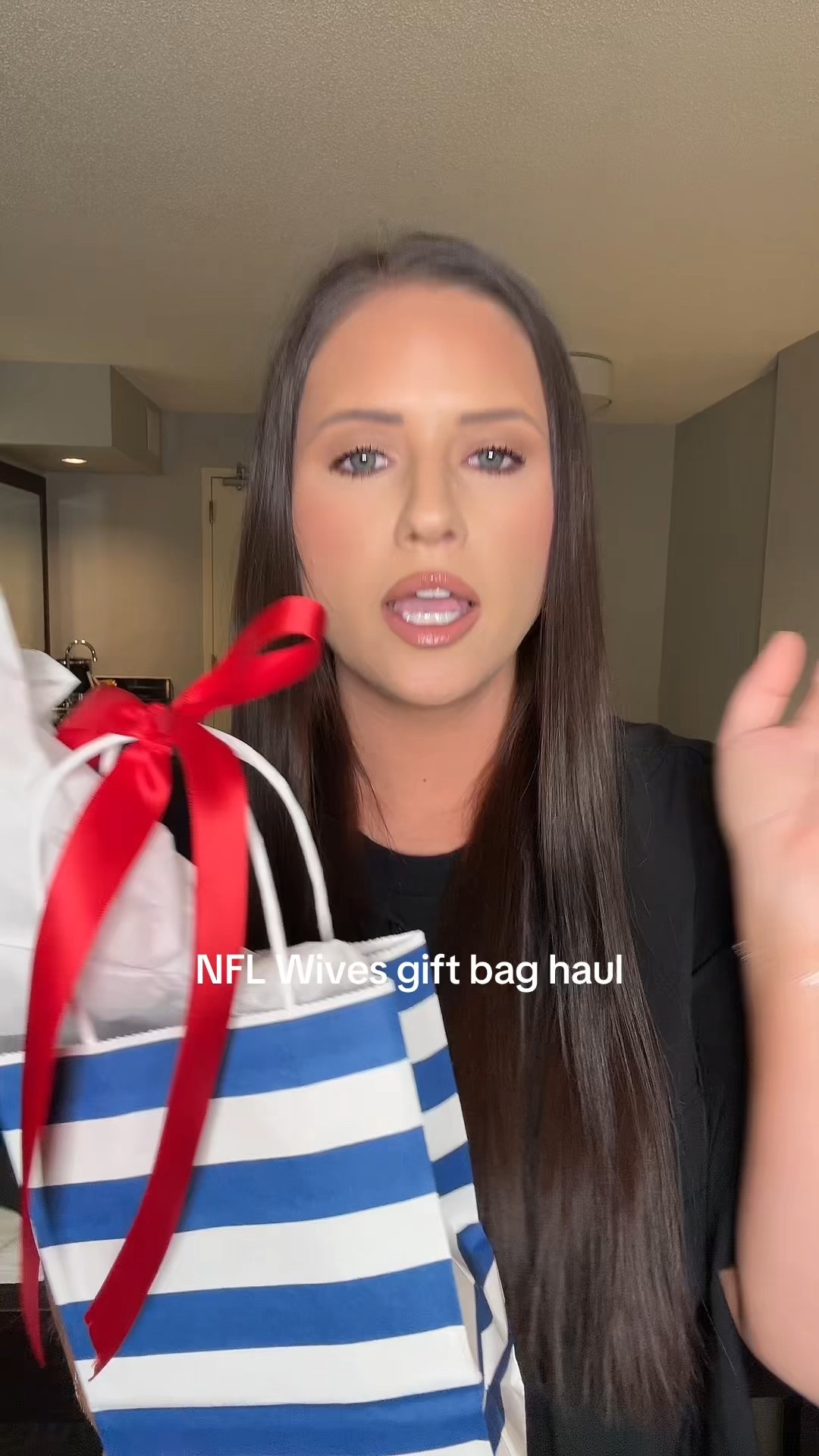 Gift bag I’m giving my NFL wives for game day 🫶🏻 



#LTKBeauty #LTKFindsUnder100 #LTKFindsUnder50