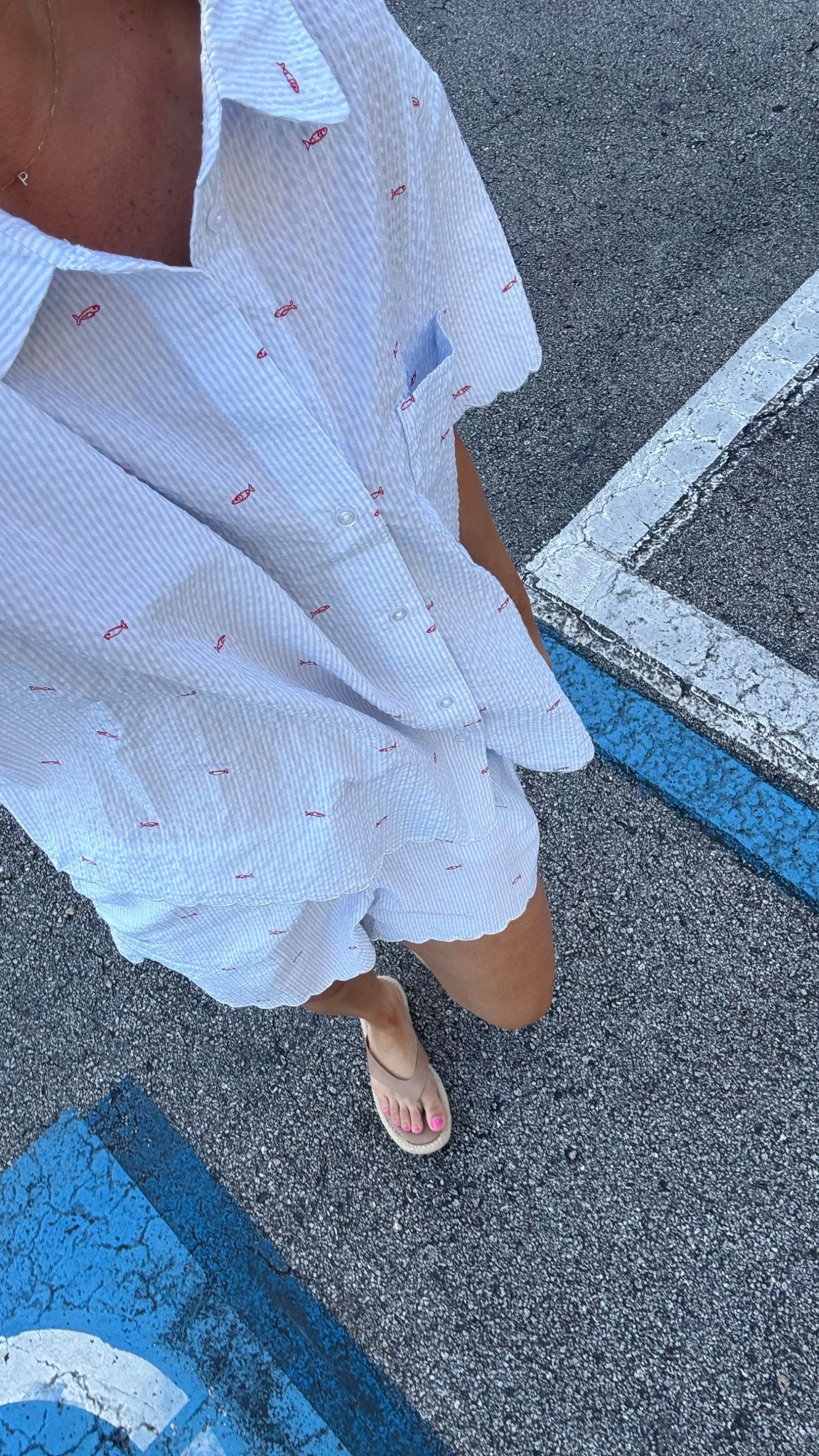 Top- XXL
Bottoms- small