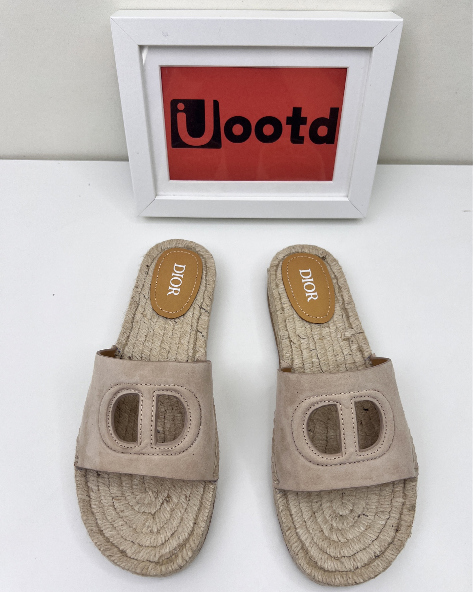 Dior straw sandal slide

#LTKfindsunder100 #LTKSeasonal #LTKtravel