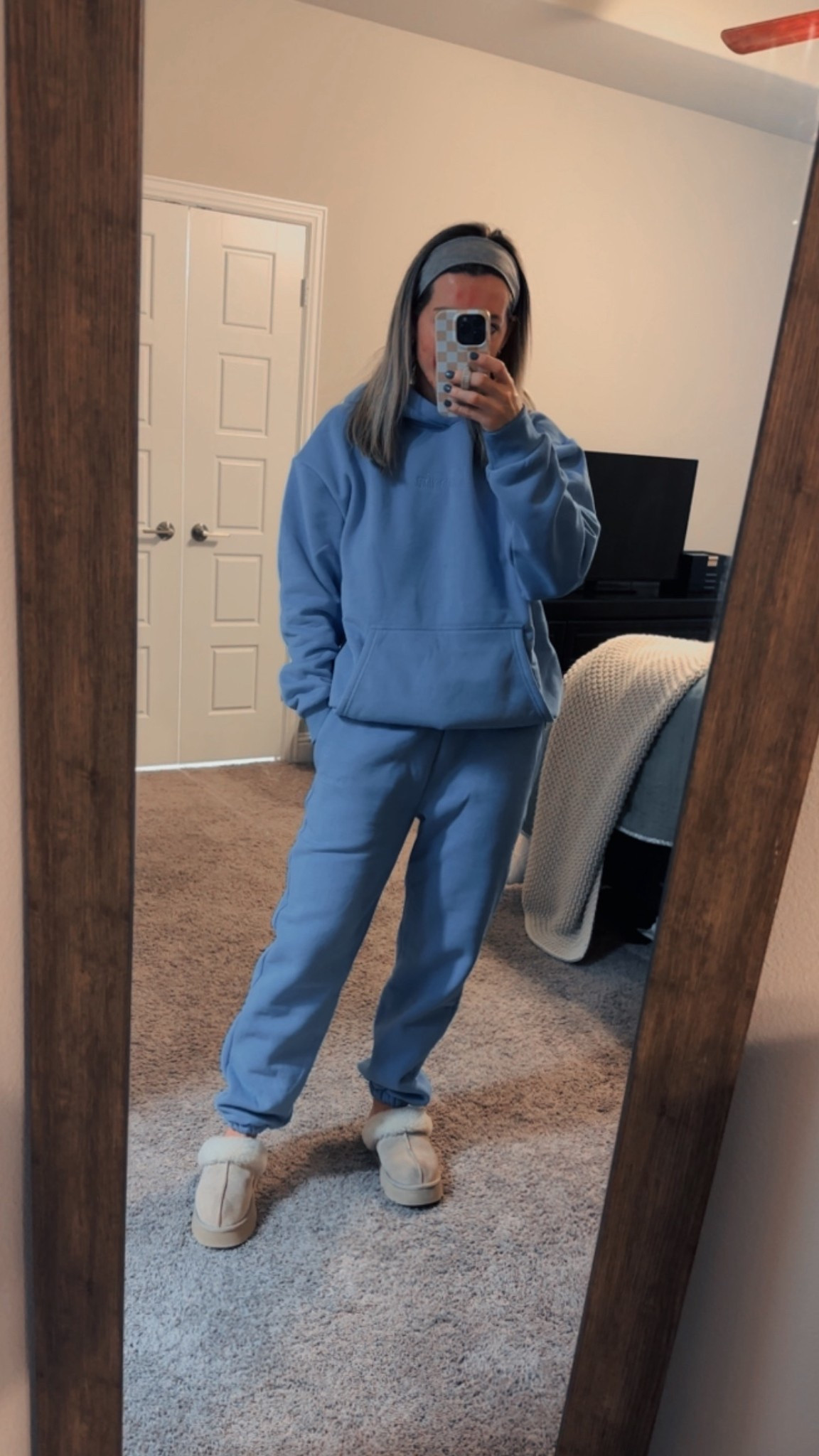 ordered these so fast when I saw the weather forecast ❄️ 
color: allure

cozy set, comfortable, comfrt set, winter wear 


#LTKgrwm #LTKootd #LTKdayinmylife