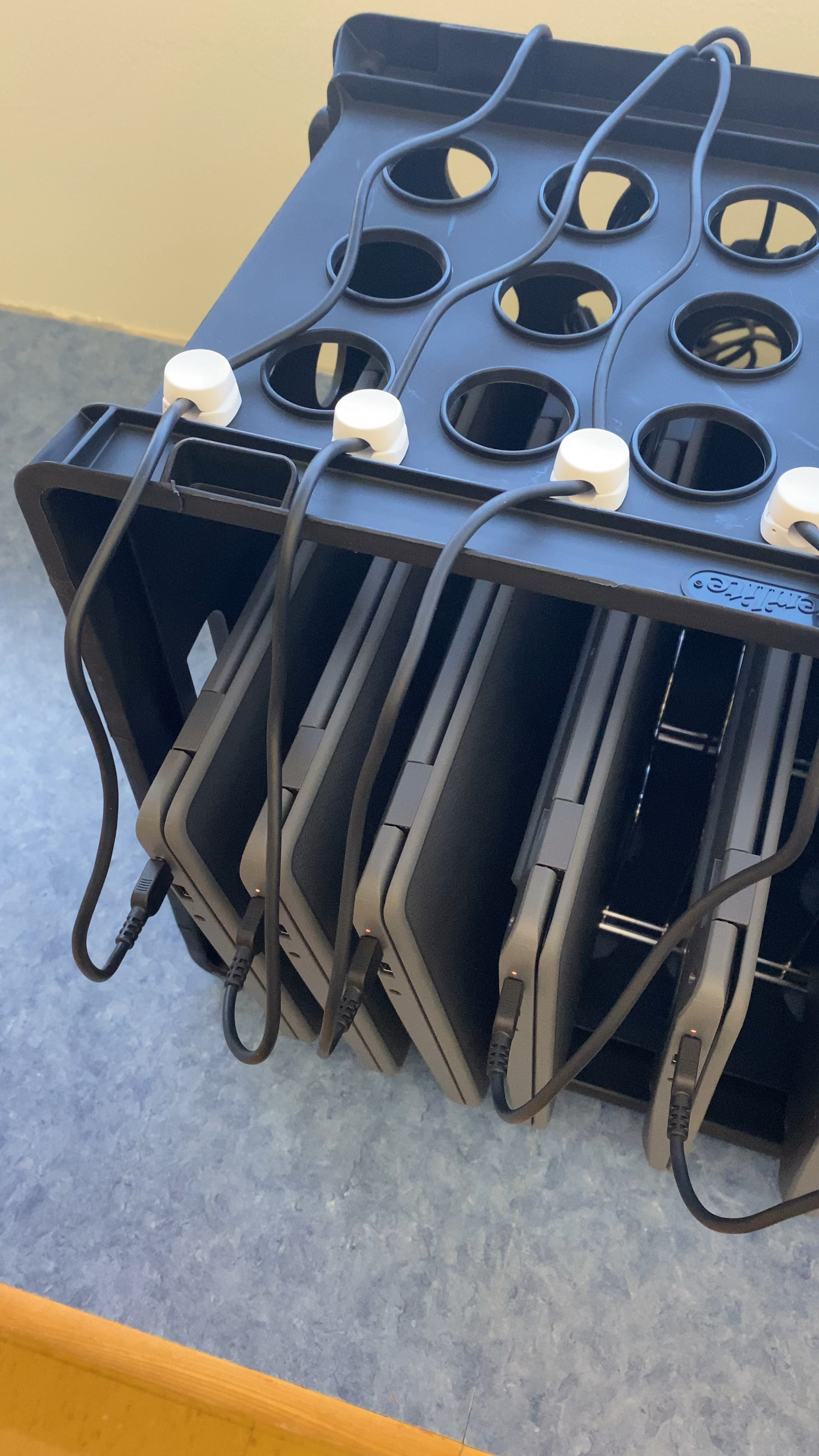 The most organized computer charging station I’ve ever had. 😅
These cord organizer clips are so cool!