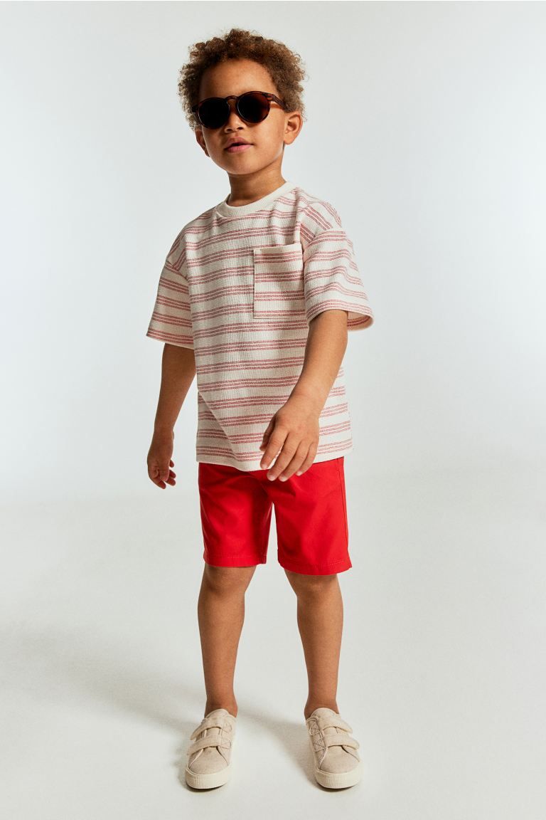 Cotton Chino Shorts - Regular waist - Short - Bright red - Kids | H&M US | H&M (US + CA)