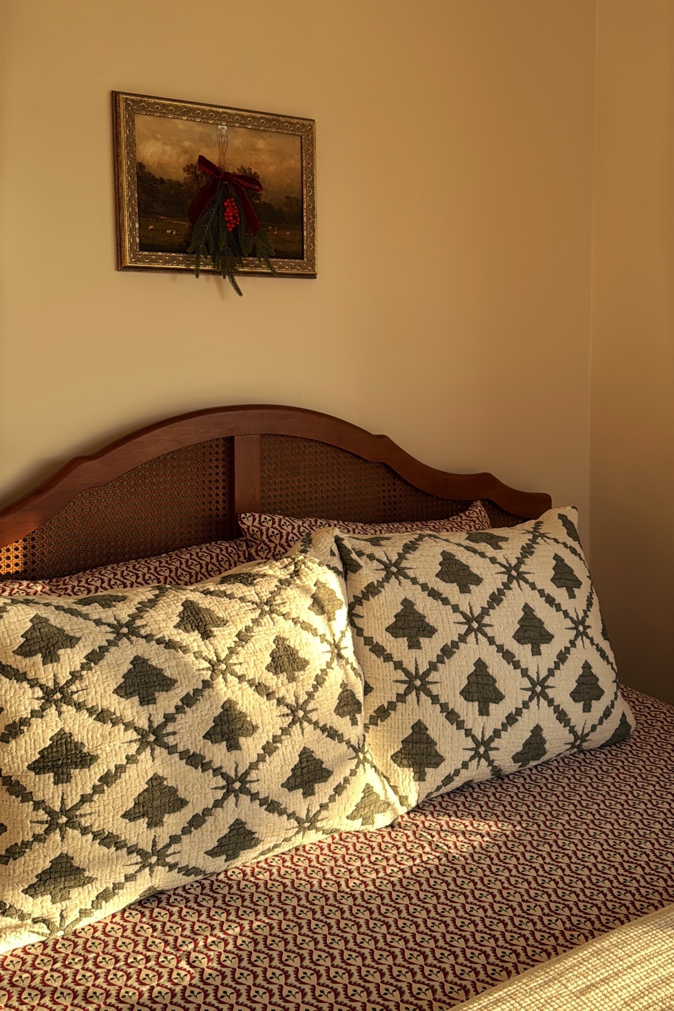 Cottagecore Christmas bedding! ✨

#christmasbedding #christmasdecor #christmassheets #holidaybedding #holidaysheets #christmasdecorations #bedding #sheets 

#LTKHome #LTKSeasonal #LTKHoliday