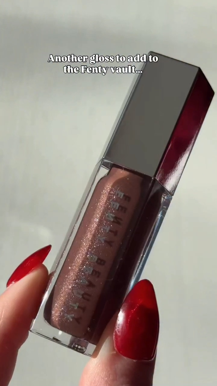 Oh you thought I was done.. yet another @fentybeauty gloss bomb to add to the collection, this is in Rose Amber, it’s giving chocolate lips - it’s a sparkling taupe cool brown 
#newmakeup #fentybeauty #lipglosses #sephorahaul #makeupreviews

#LTKstyletip #LTKSeasonal #LTKbeauty
