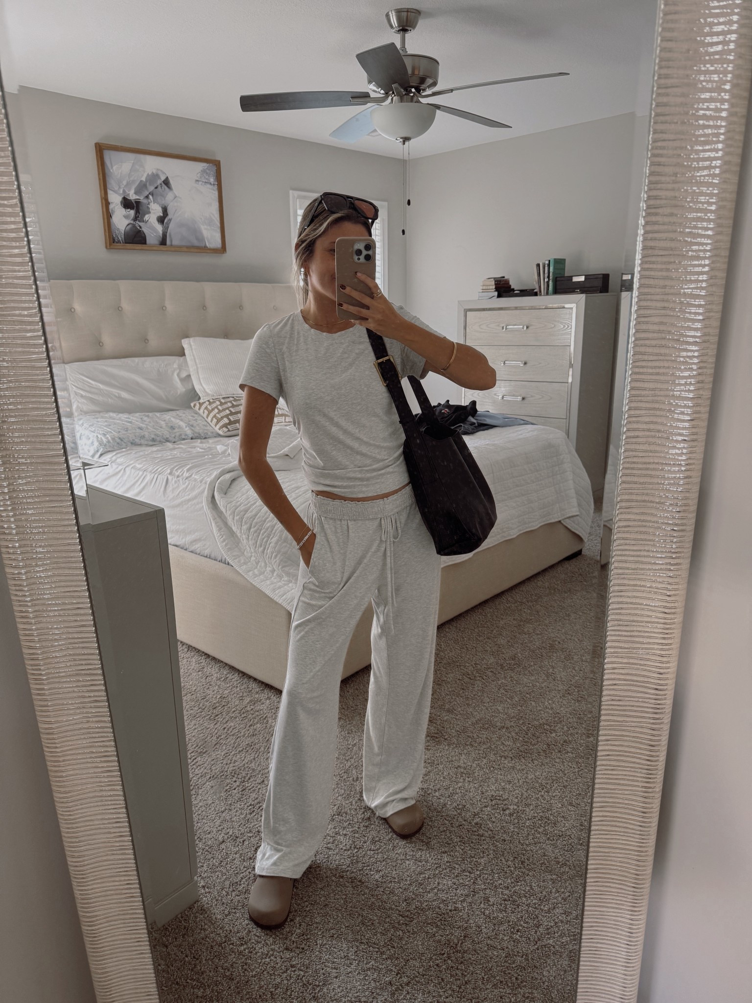 My winter uniform🩶

#LTKootd #LTKmomlife #LTKGiftGuide