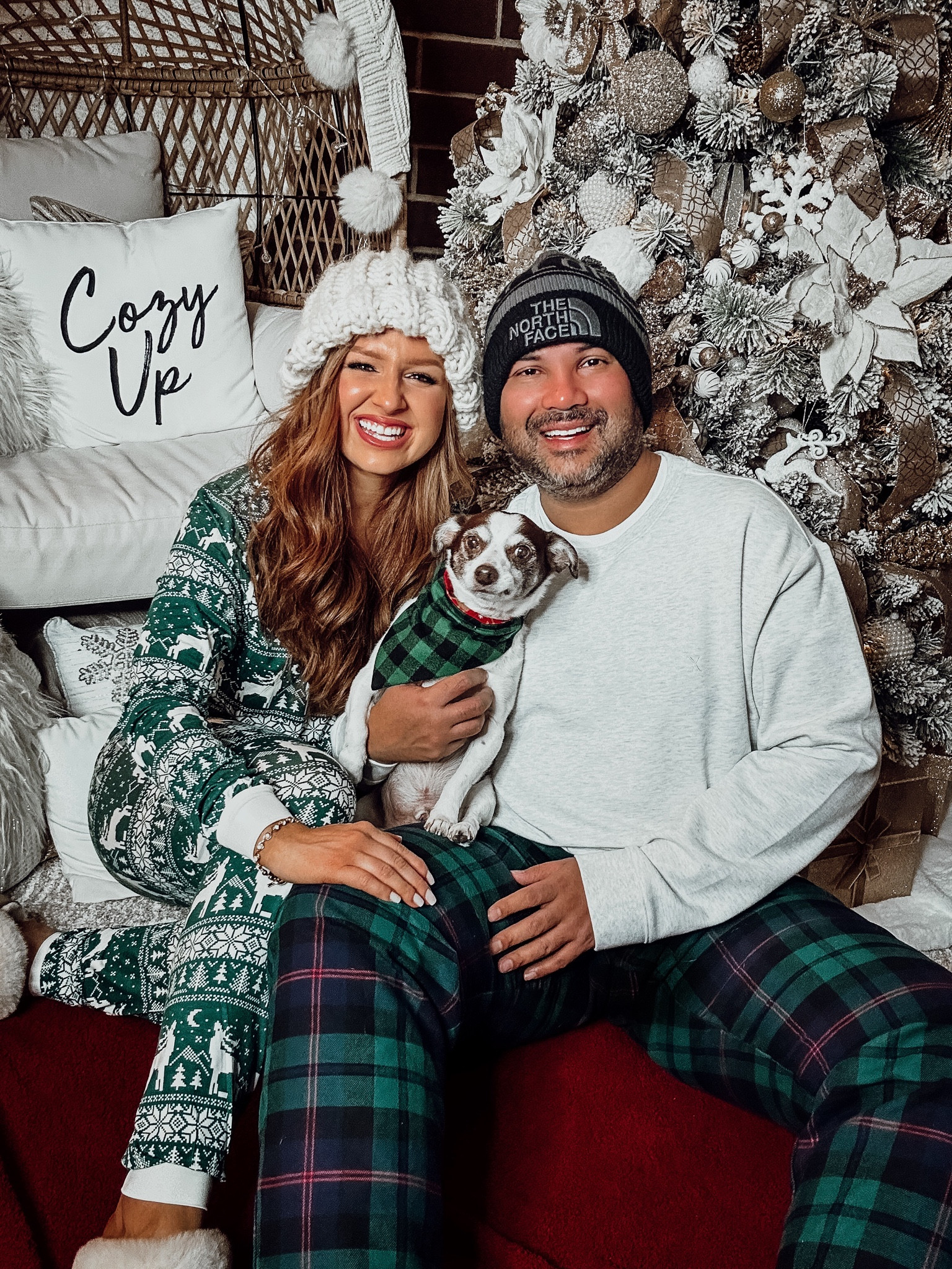 Christmas family photo outfit ideas ! 



#LTKHoliday #LTKGiftGuide #LTKSeasonal