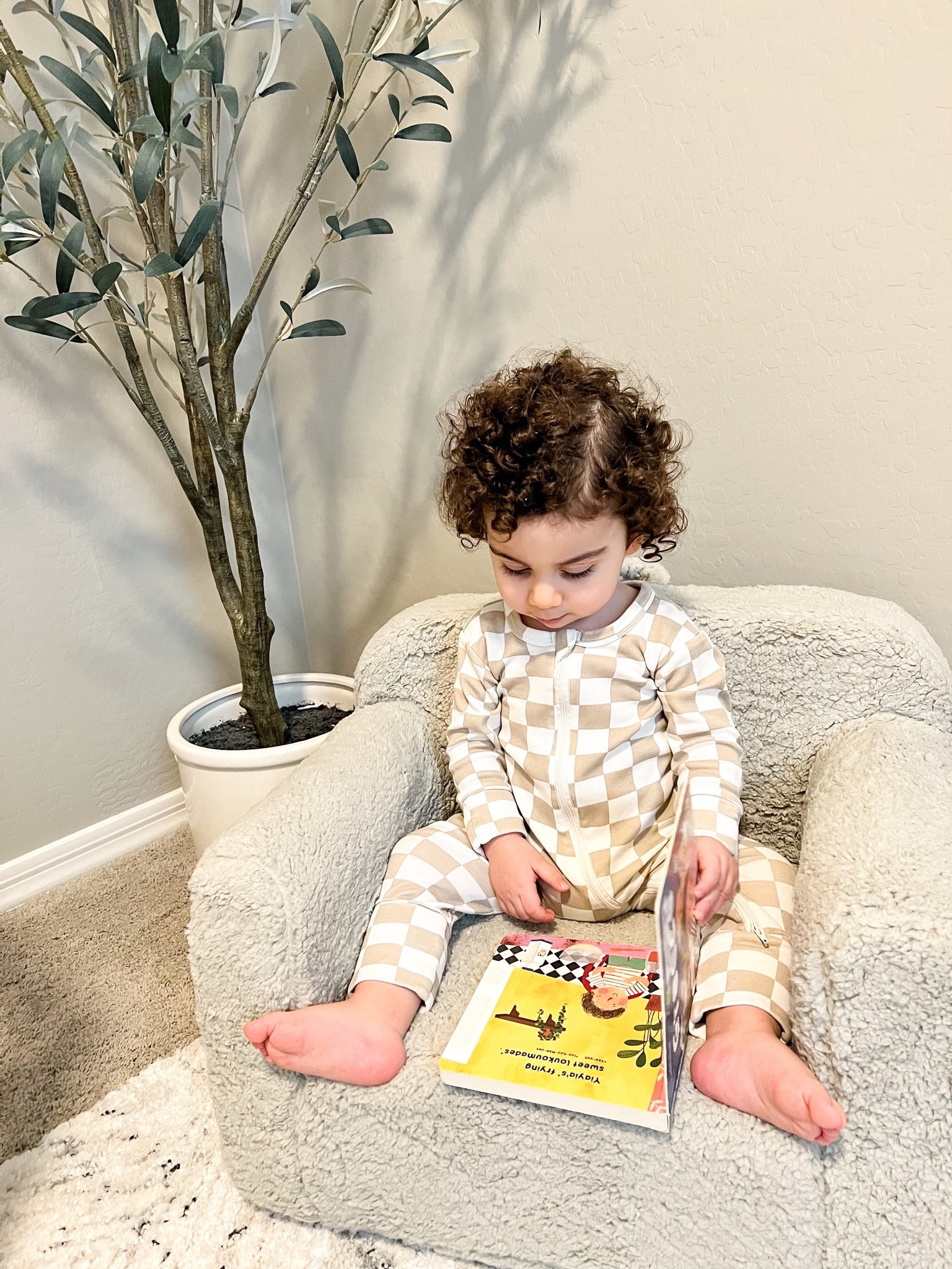 Toddler gift ideas — first birthday gifts 

The cutest toddler chair — amazon finds on sale $59 (WAS $79) 

#toddlerchair #toddlerkids #babyroom #giftideasfortoddlers #firstbirthday #firstbirthdaygifts #amazonfinds #amazondeals #dailydeals #nurserydecor #babyregistry #nurseryroom #chair #playroom #amazonprime #ltkkids #spearmint #checkeredonesie #babyonesie #babyromper #toddlerromper #babybooks #artificialtree #amazonmusthaves #amazonbaby #amazonkids #targetfinds #targethome

#LTKbaby #LTKkids #LTKsalealert