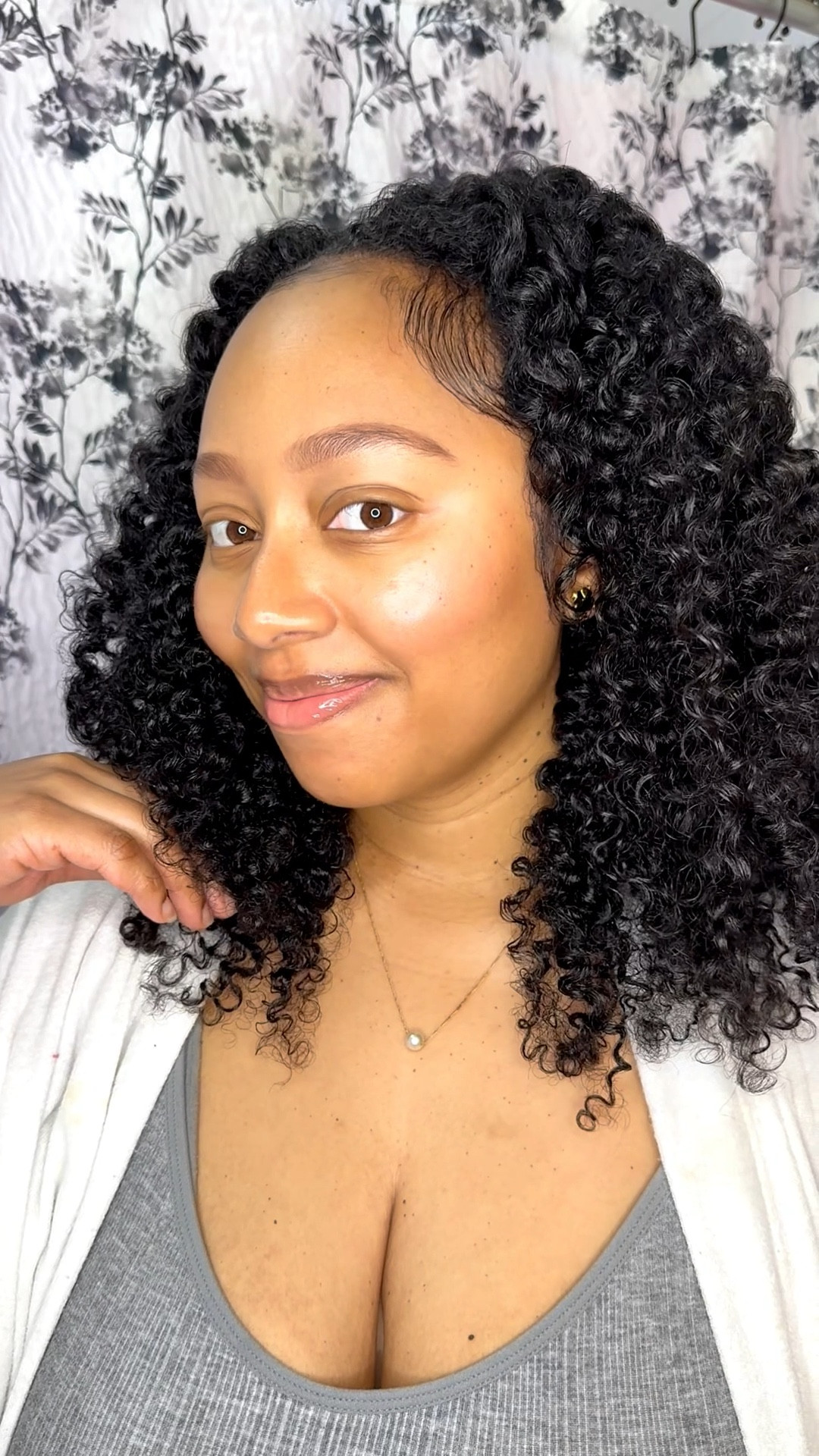 Today’s Morning Skincare Routine for sensitive skin. Beekman is going to do it every time 💛
Using my Momcozy v1 pro pumps + staying hydrated with my hydrojug.
Shop products below: 

#LTKBeauty #skincare #morningroutine #pumping 

#LTKmorningroutine #LTKCyberWeek #LTKselfcare