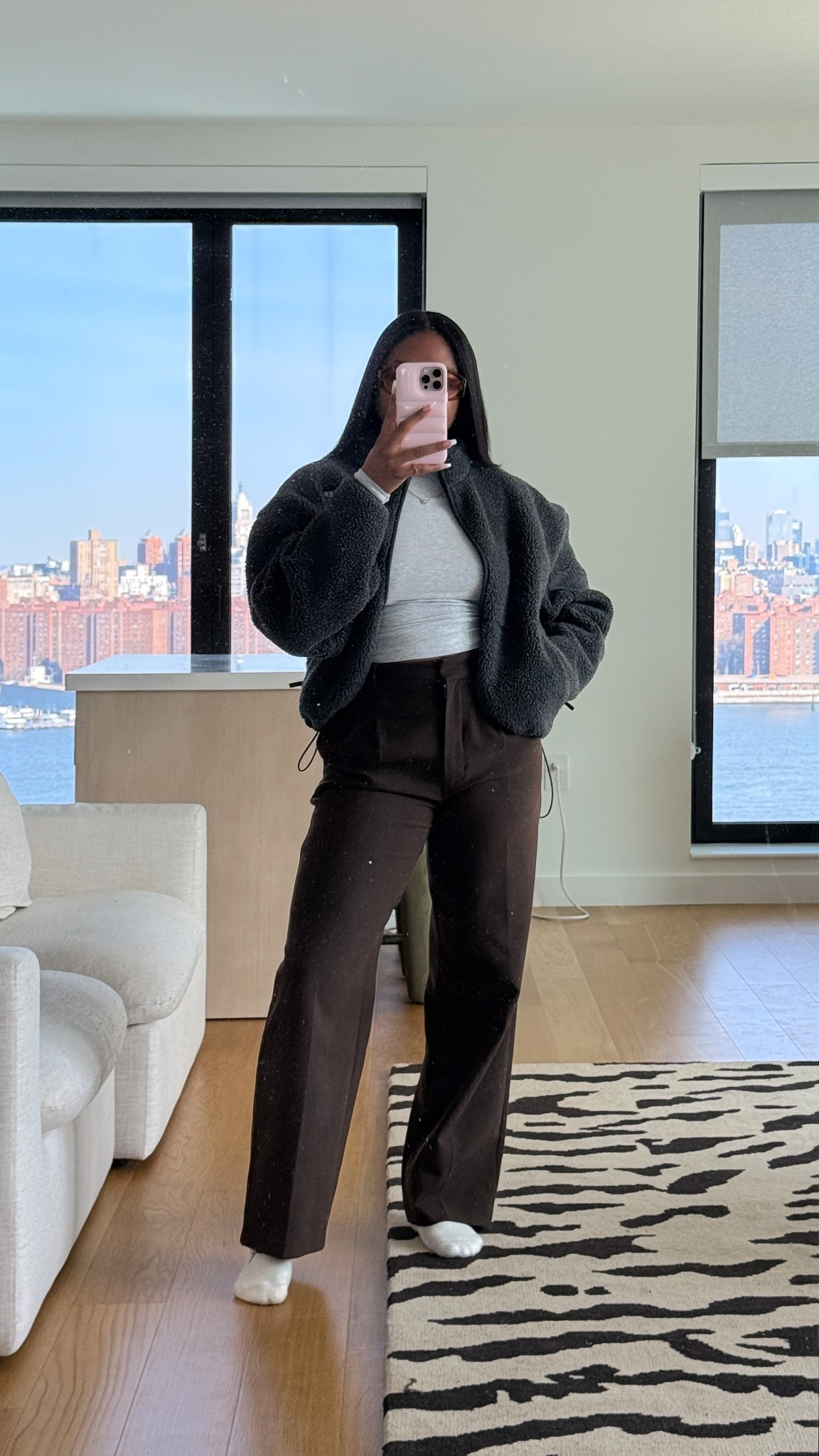 love a cozy casual fit. wearing my aritzia limitless pant, skims cotton jersey long sleeve heather grey top and oner active soft black fleece. 


#LTKStyleTip #LTKActive