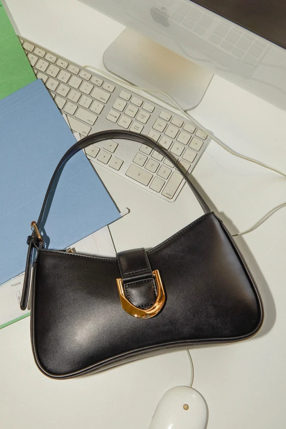 Oh-So Chic Black Buckle Shoulder Bag | Lulus (US)
