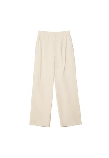 Flowing straight-leg trousers with darts | Stradivarius (UK)