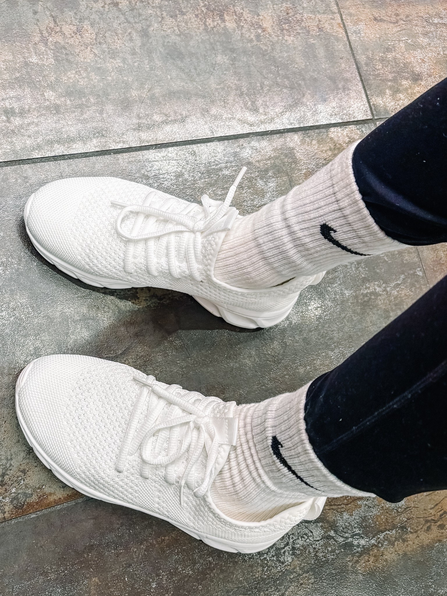 Spring gym outfit!! 
Sneakers and socks are both on sale!! 🤍
Fits TTS!!

#LTKActive #LTKootd #LTKSaleAlert