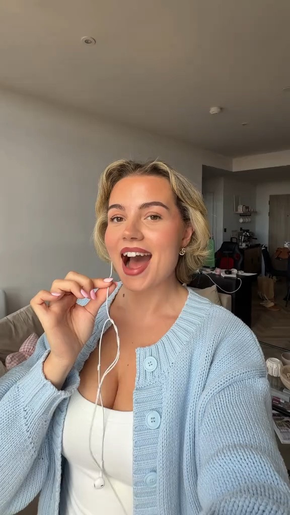 MCome get ready with me for Paris Fashion Week 🇫🇷✨ From the outfit to the final details, getting dressed for fashion week is always a moment.

Paris Fashion Week, PFW, GRWM, fashion week outfit, Paris outfit, fashion influencer, fashion content

#ParisFashionWeek #PFW #ParisGRWM #GetReadyWithMe #FashionWeek #ParisStyle #ParisFashion #FashionInspo #OutfitInspo #FashionCreator