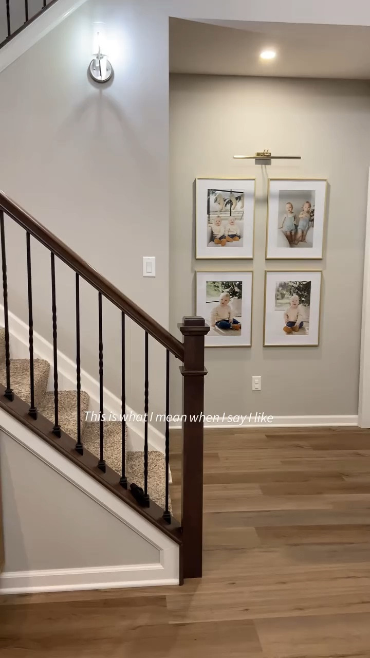 the perfect mix of traditional & modern 🤍

If this is your vibe, let’s be friends 🫶🏻

#transitionaldesign #modernhomedecor #affordablehomedecor #homedecorideas #consolestyling