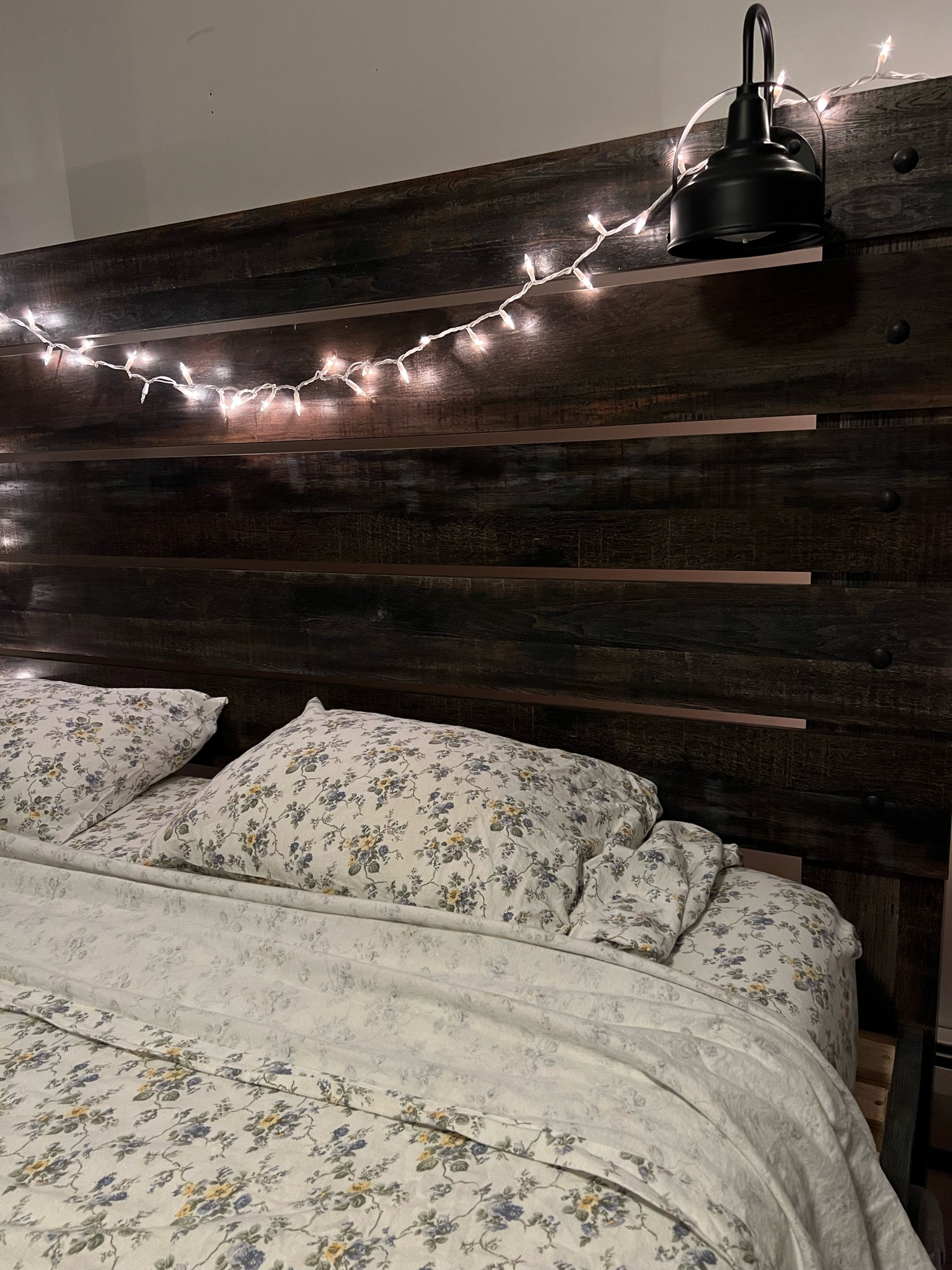 The cutest flannel floral bed sheets 🫶🏻✨ 

#LTKSeasonal #LTKhome #LTKstyletip