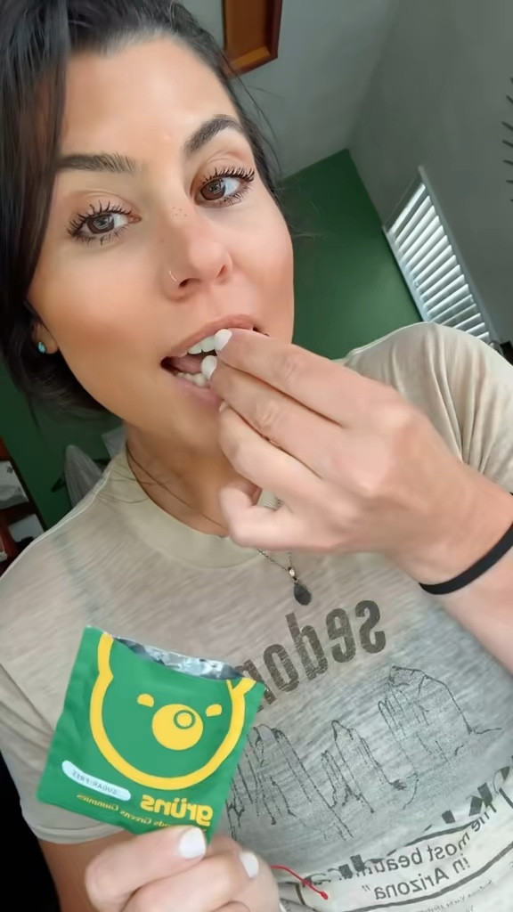 Grüns Superfood Greens Gummies.. the easiest way to get your daily fruits and veggies 💚 

#healthyliving #healthylifestyle #healthyroutine #superfood #gummies #healthtok #gruns #guthealth

#LTKmorningroutine #LTKdayinmylife #LTKselfcare