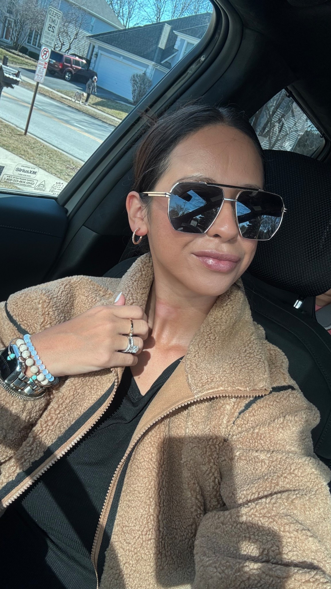 Perfect fuzzy jacket! #amazonfind #teddyjacket #sunglasses

#LTKActive #LTKootd #LTKmomlife