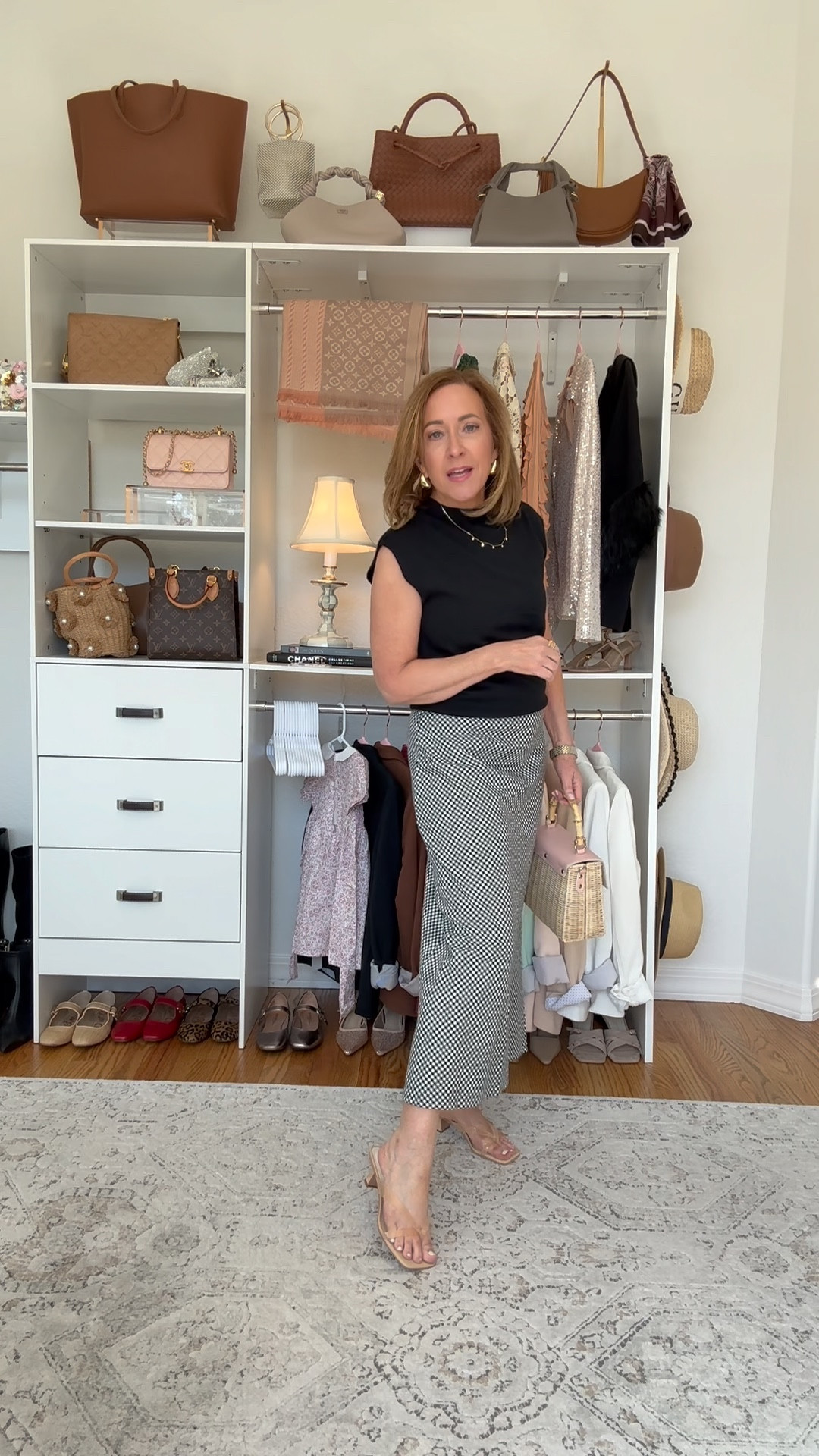 How fun is this skirt?! Runs tts.


#LTKPetite #LTKOver40 #LTKootd