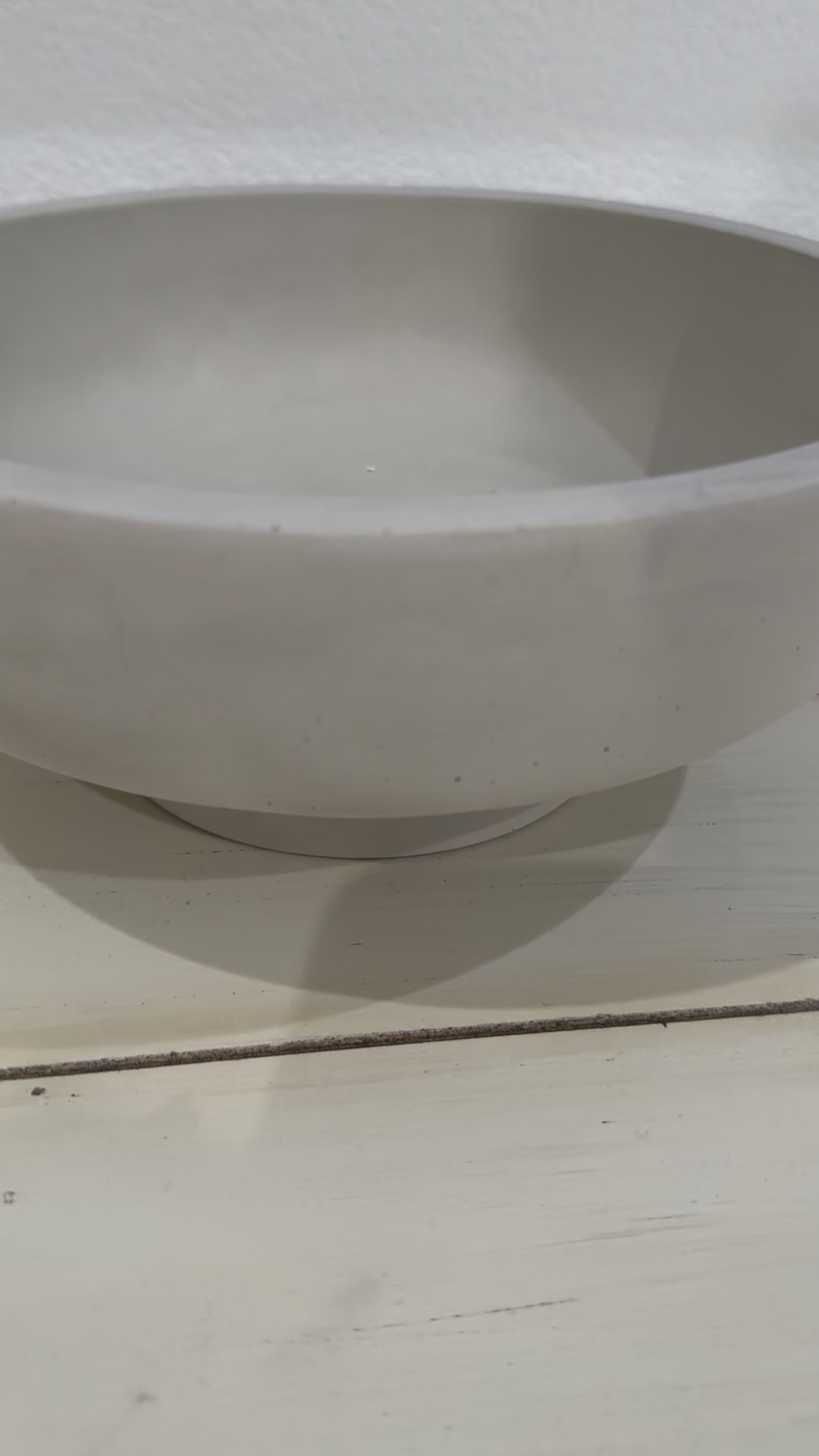 Super pretty concrete bowl. Love the look of this looks so high end 

#LTKFindsUnder50 #LTKHome #LTKFindsUnder100