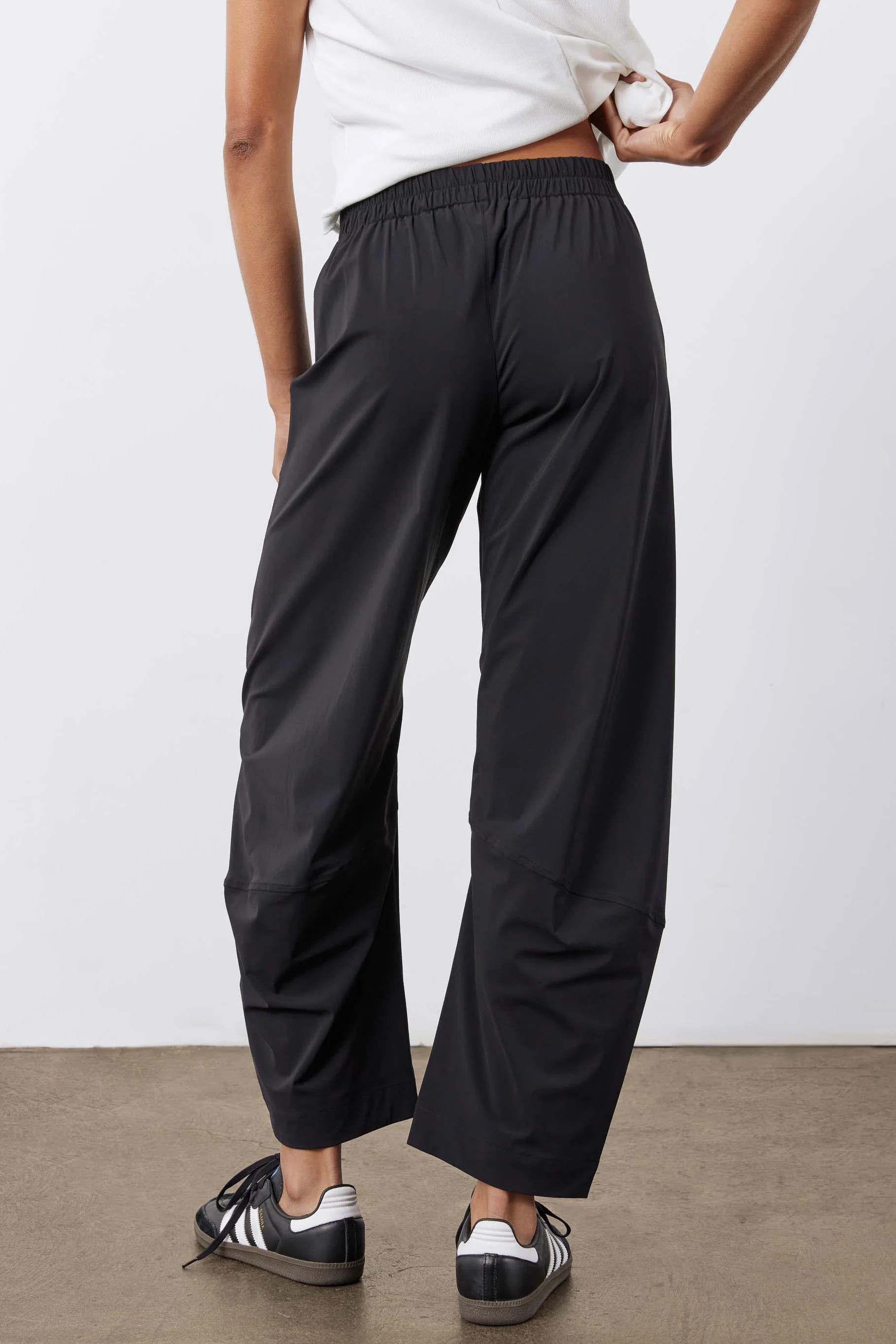 On The Loose Petite Pants | Black Petite Work Pants - Ruti | Ruti