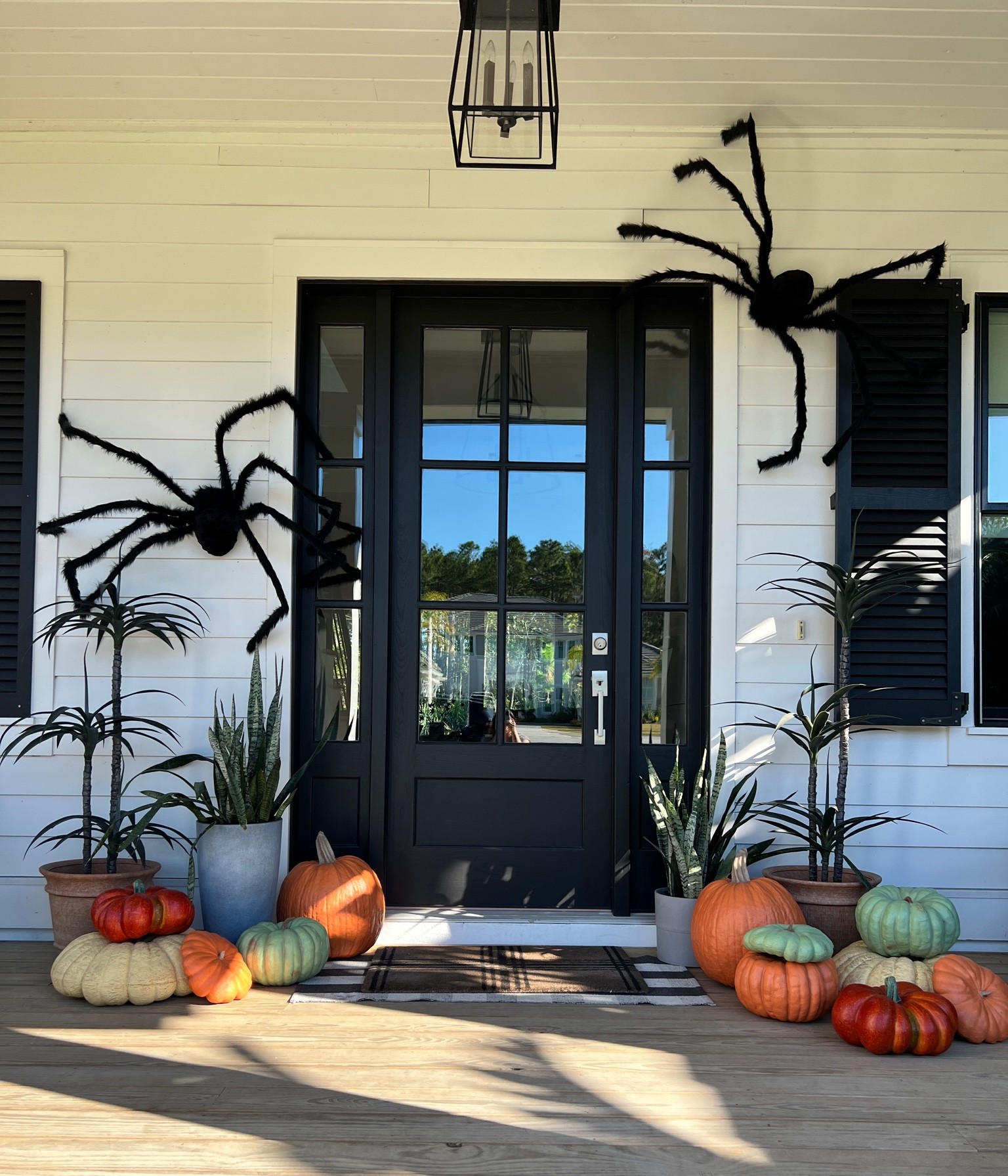 My faux fall porch 

#LTKSeasonal #LTKHalloween #LTKhome