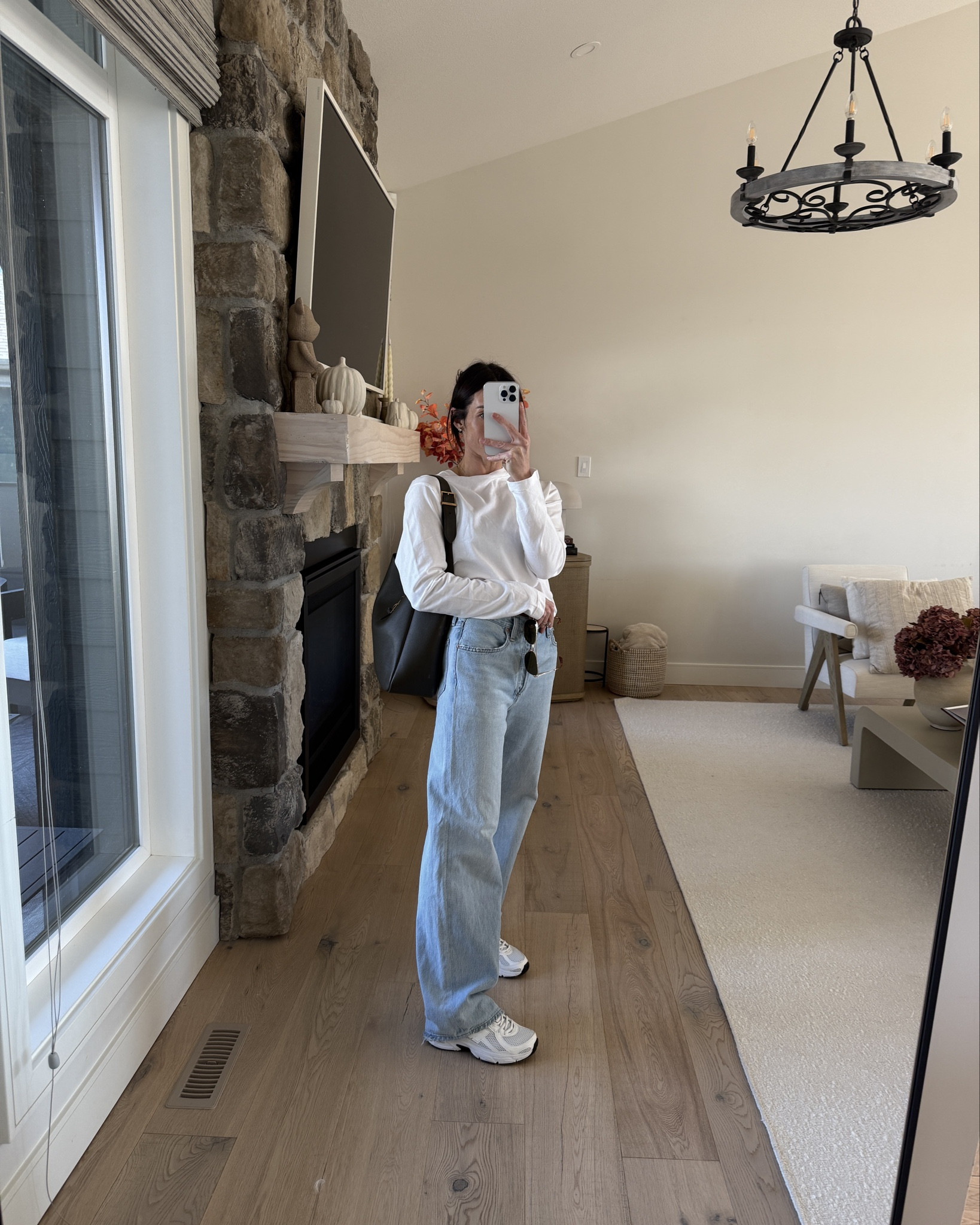 Everyday casual outfit 🤍

I love this pair of jeans but size down! I’m wearing a 23. They’re my favourite right now. 

#LTKShoeCrush #LTKStyleTip