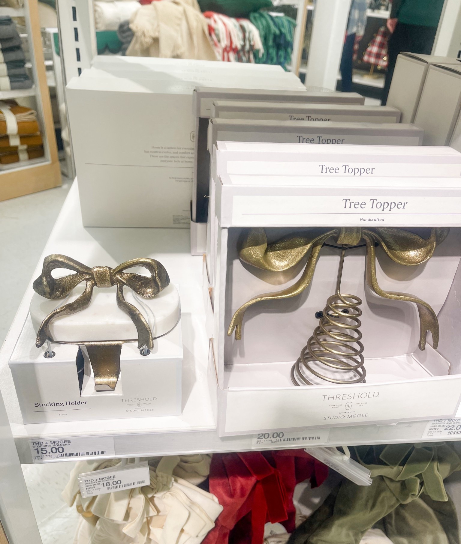 Bow details for the holidays 🎀✨
Part of the Christmas decor sale at Target 🎯






#christmasdecor
#christmas decorations
Target sale

#LTKSaleAlert #LTKHome #LTKHoliday