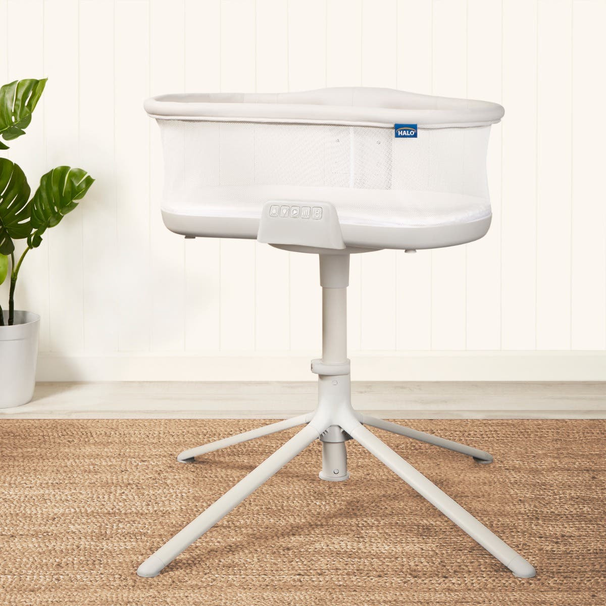 BassiNest Soothing Swivel Sleeper 3.0 | Halo Sleep