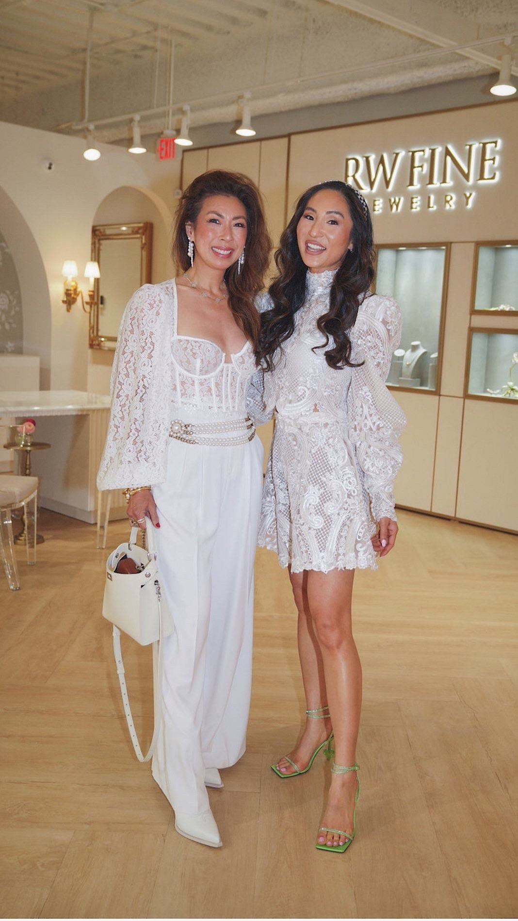 📣 But first comment “𝑬𝑿𝑪𝑳𝑼𝑺𝑰𝑽𝑬” to be the first to know about a new & exclusive styling experience launching soon. ⁣⁣
⁣
The invite said… “Wear your luckiest look.” 🍀 for the @kranehome x @rwfine clovers & carats event.⁣
⁣
 So I chose the one that makes me feel the most like her—⁣
 The version of me who walks into the room w/ confidence, clarity, & sparkle.⁣
⁣
💖 Lace top by my friend @EseAzenabor —a woman who turns vision into wearable art.⁣
 💖 Wide leg slacks—bc tailored ease = quiet power.⁣
 💖 Pearl-on-pearl belts—bc bold details are my love language.⁣
 💖 White cowboy boots  —Dallas roots, elevated by @partlowofficial ⁣
 💖 @CultGaia @vancleefarpels @spinellikilcollin @victoriaemersondesign jewelry + @michinoparis bag —bc the right accessory shifts everything.⁣
⁣
When your wardrobe reflects the woman you already are inside—you don’t need luck. You need alignment.⁣
⁣
💎Ready to feel this confident in your own closet—every day, not just for events?⁣
Drop “𝑬𝑿𝑪𝑳𝑼𝑺𝑰𝑽𝑬” in the comments to get on the waitlist for the Closet to Confidence Mini-Session.⁣
⁣
💎Or DM me “𝑩𝑳𝑼𝑬𝑷𝑹𝑰𝑵𝑻” & I’ll send you the Your Simple Signature Wardrobe guide that’s ready right now.⁣
⁣
I’ll help you style what you already own so your next lucky look isn’t random—it’s repeatable. 😘⁣
⁣
Look Feel Do Good 😘💋 Rxoxo, Sam⁣⁣
⁣
PS Congratulations to @sharonleeclark & @emilyhusk on a fabulous event - more on IG stories tomorrow!⁣
⁣
#styleofsam #over40andfabulous #magneticstyle #milliondollarstyle #elevateyourstyle  #stylestrategy  #confidenceiskey #confidencethroughclothing #confidentstyle #effortlessstyle #wardrobestylist #simplifytoamplify #personalstyle #personalstylist #fashionstylist⁣