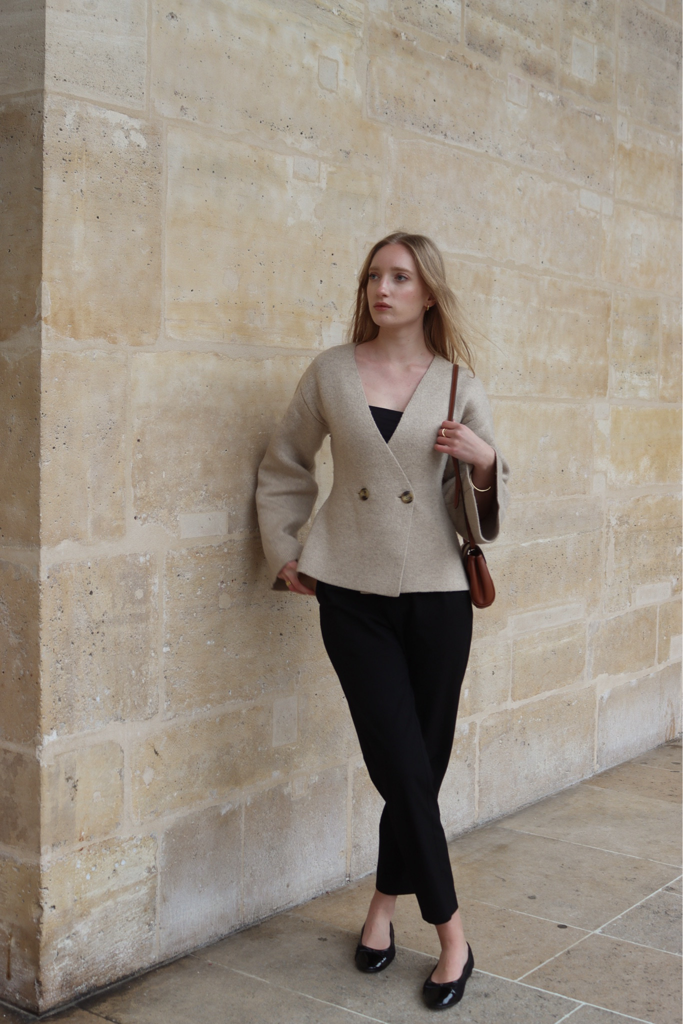 By Malina beige cardigan 

Fitted cardigan, wool cardigan, knitwear, winter outfit 

#LTKstyletip #LTKSeasonal #LTKeurope