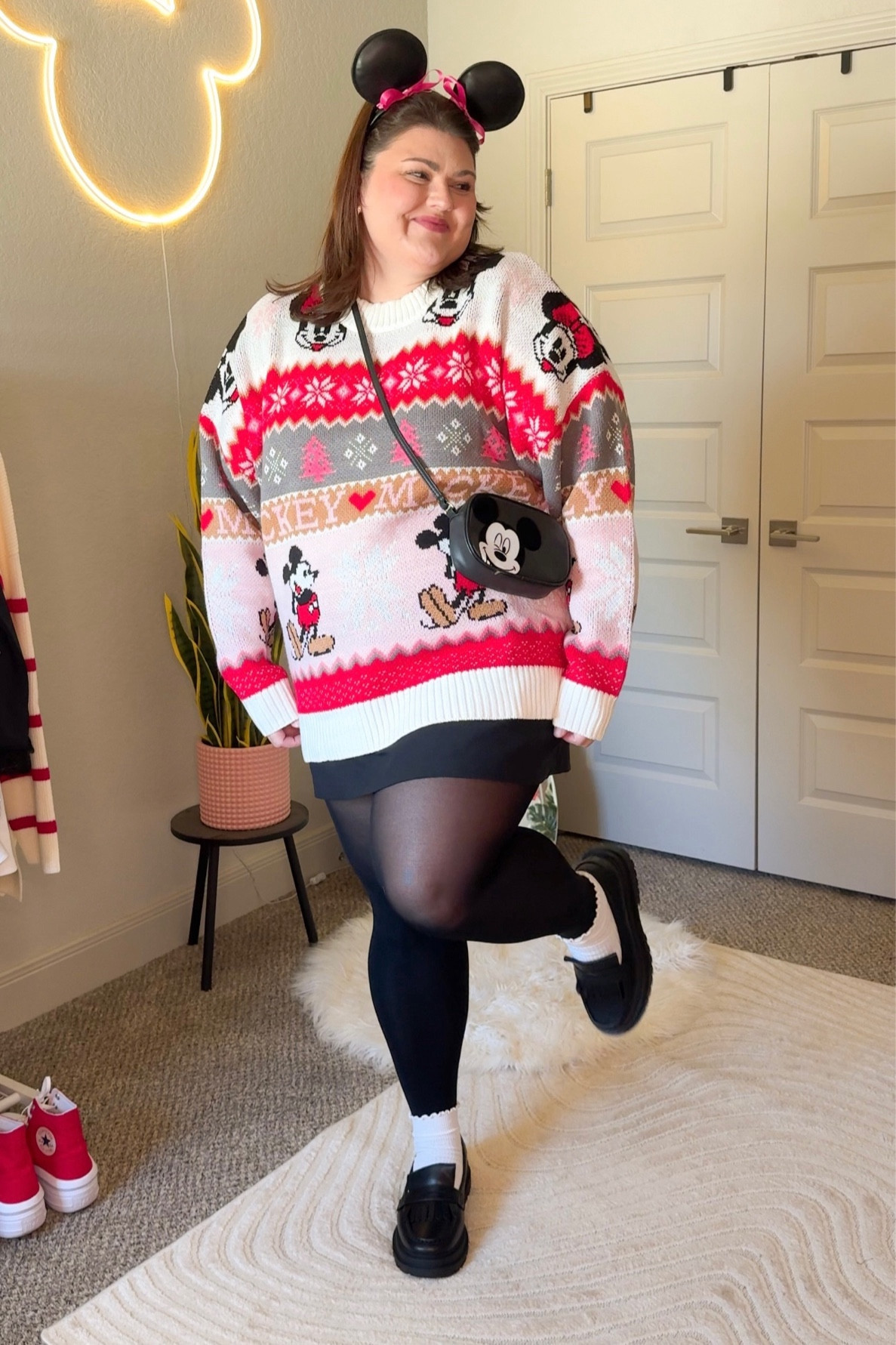 Day 2 of 10 Days of Winter Outfits ❄️🎄How to style the iconic Mickey Holiday Sweater on a Plus Size Body ✨💖🎄

#LTKplussize