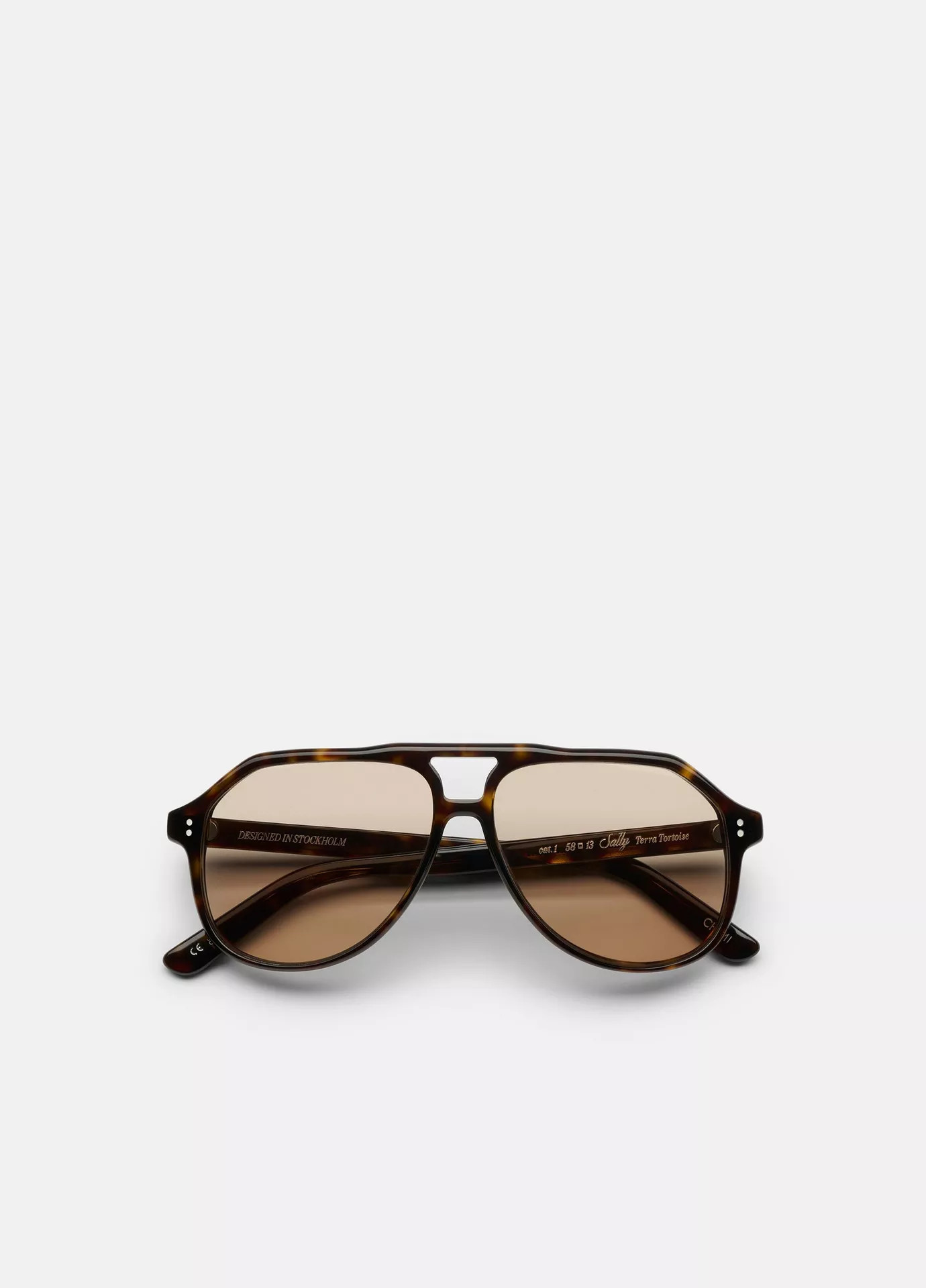 Chimi Sally Sunglasses | Vince LLC