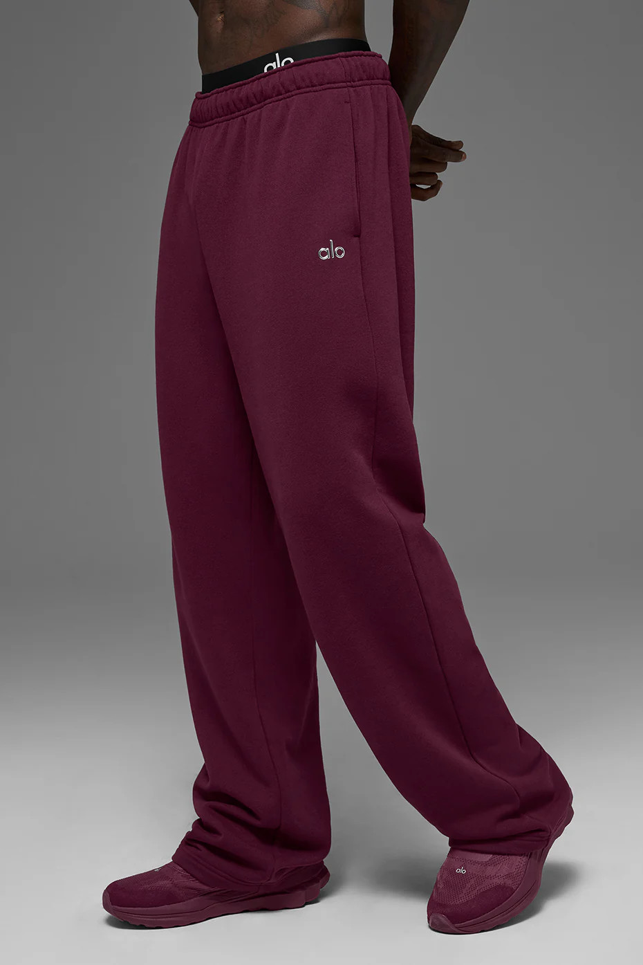 ALO | Accolade Straight Leg Sweatpant in Burgundy Red, Size: 2XL | Alo Yoga (US)