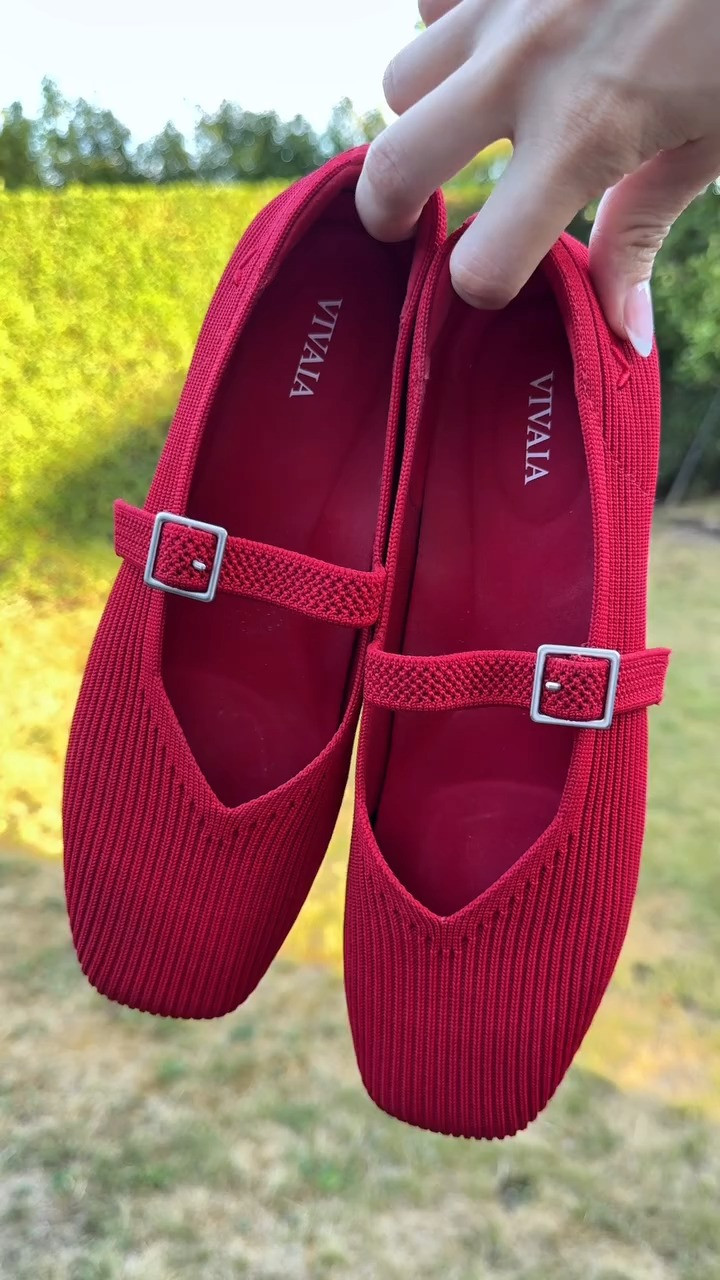 Chic streets call for chic shoes! Loving these elegant red heels from @vivaia_official—stylish, comfy, and perfect for any occasion. Use code 【longmeimei】 for 12% off all products! 👠✨ 

 #LTKsale #LTKstyletip #LTKshoes #LTKsale