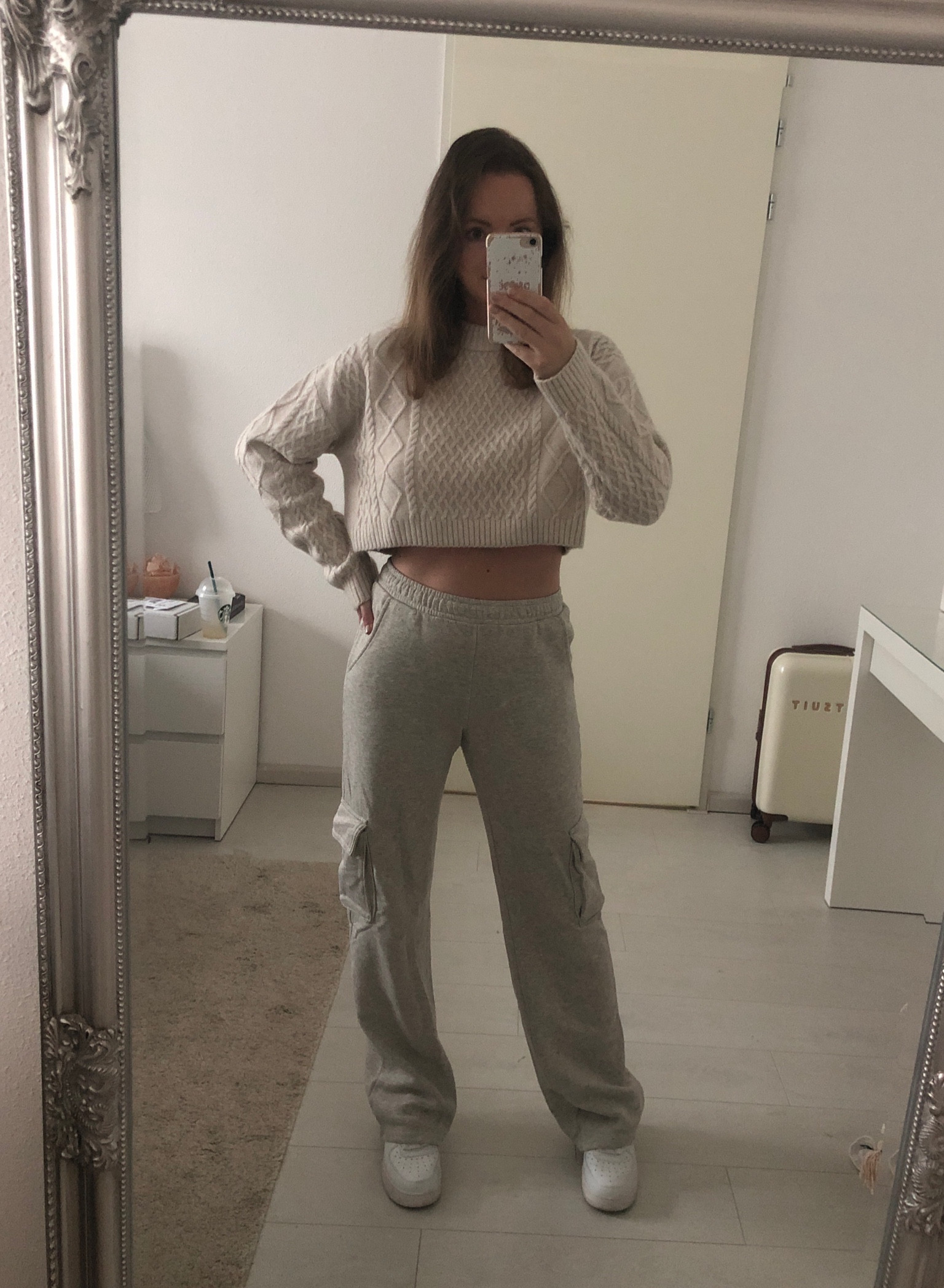 Oversized, baggy, hunkemoller, hm, h&m, casual, slouchy, wijde broek, cropped trui, neutrale tinten, neutrals, comfy, outfit inspiratie, ootd

#LTKunder50 #LTKeurope #LTKstyletip