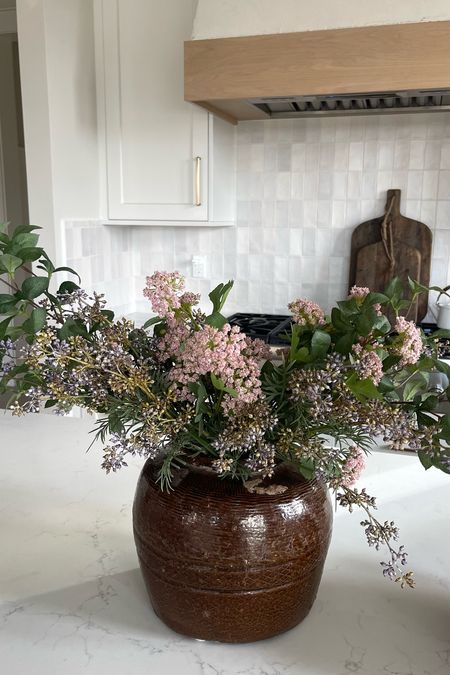 the prettiest faux floral arrangement for spring 