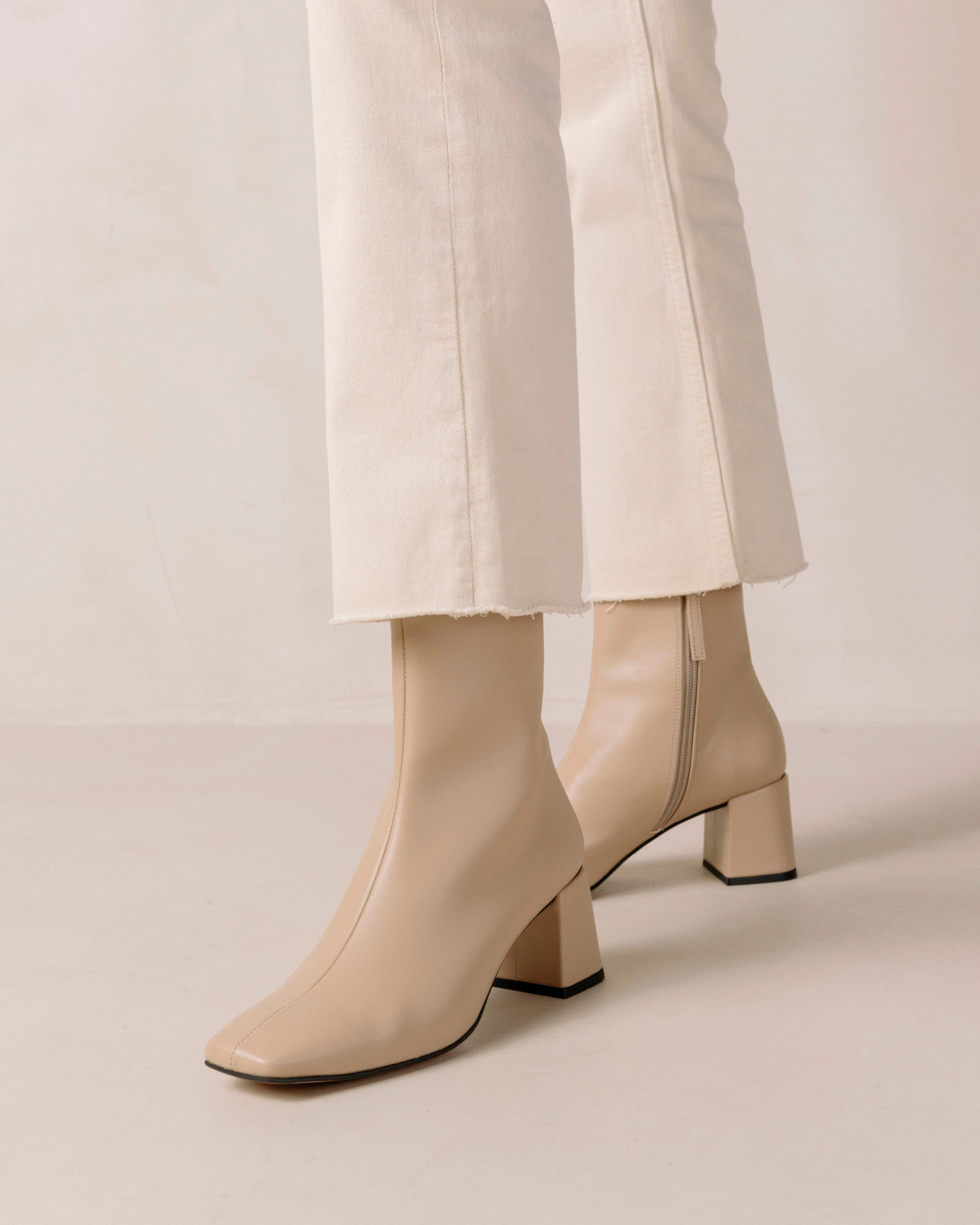 Watercolor - Beige Vegan Leather Boots | ALOHAS | Alohas FR
