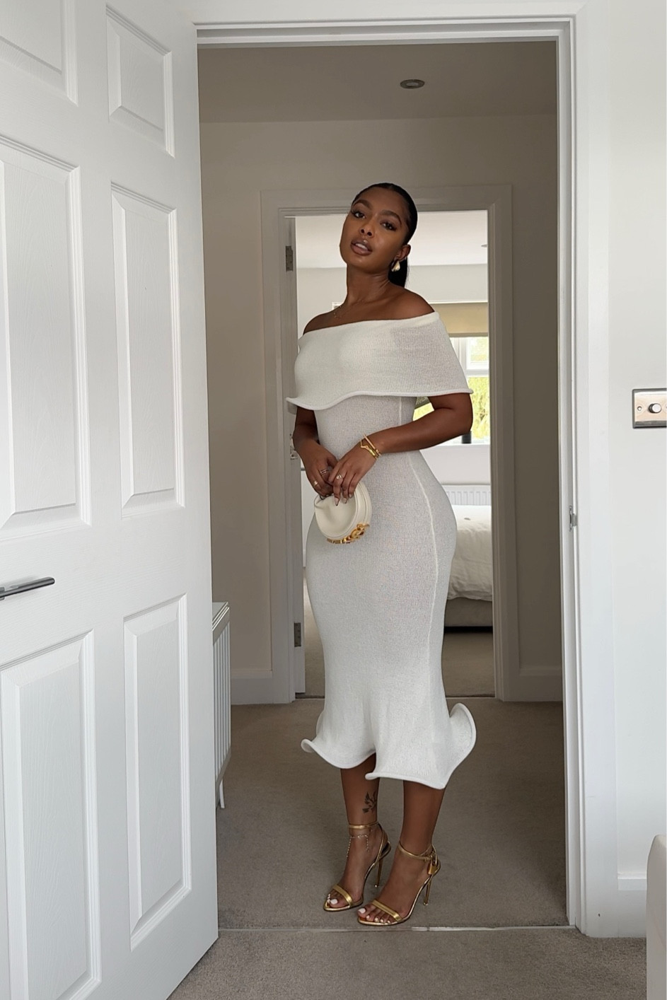 Off white midi off shoulder dress 

#LTKeurope #LTKbeauty #LTKstyletip