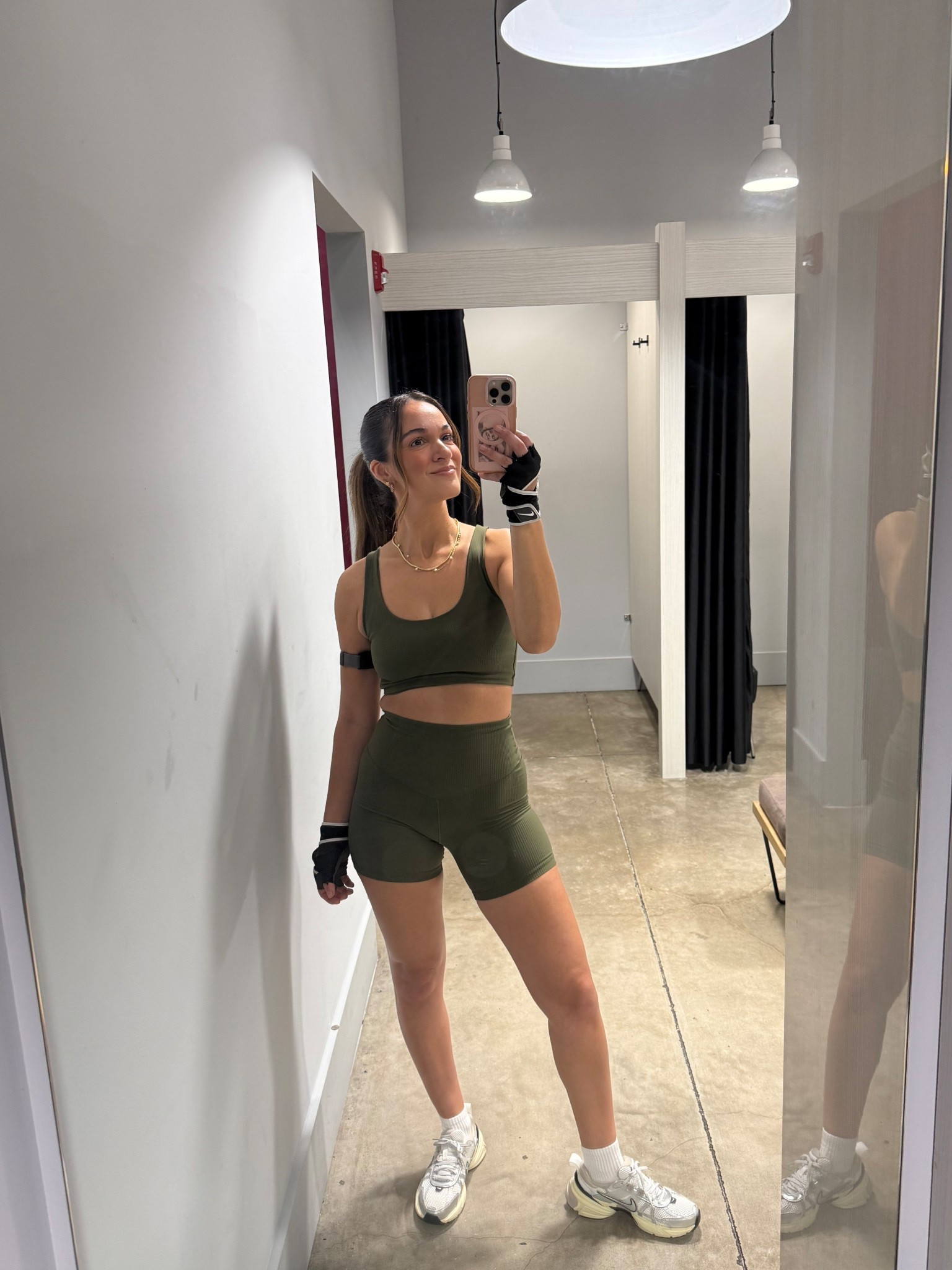 Gym outfit 
Matching set
Active wear 
