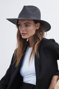 Maddox | Janessa Leone