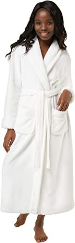 Plush Robes For Women, Soft Warm Fleece Bathrobe for Women, Long Comfy Women's Robe | Amazon (US)