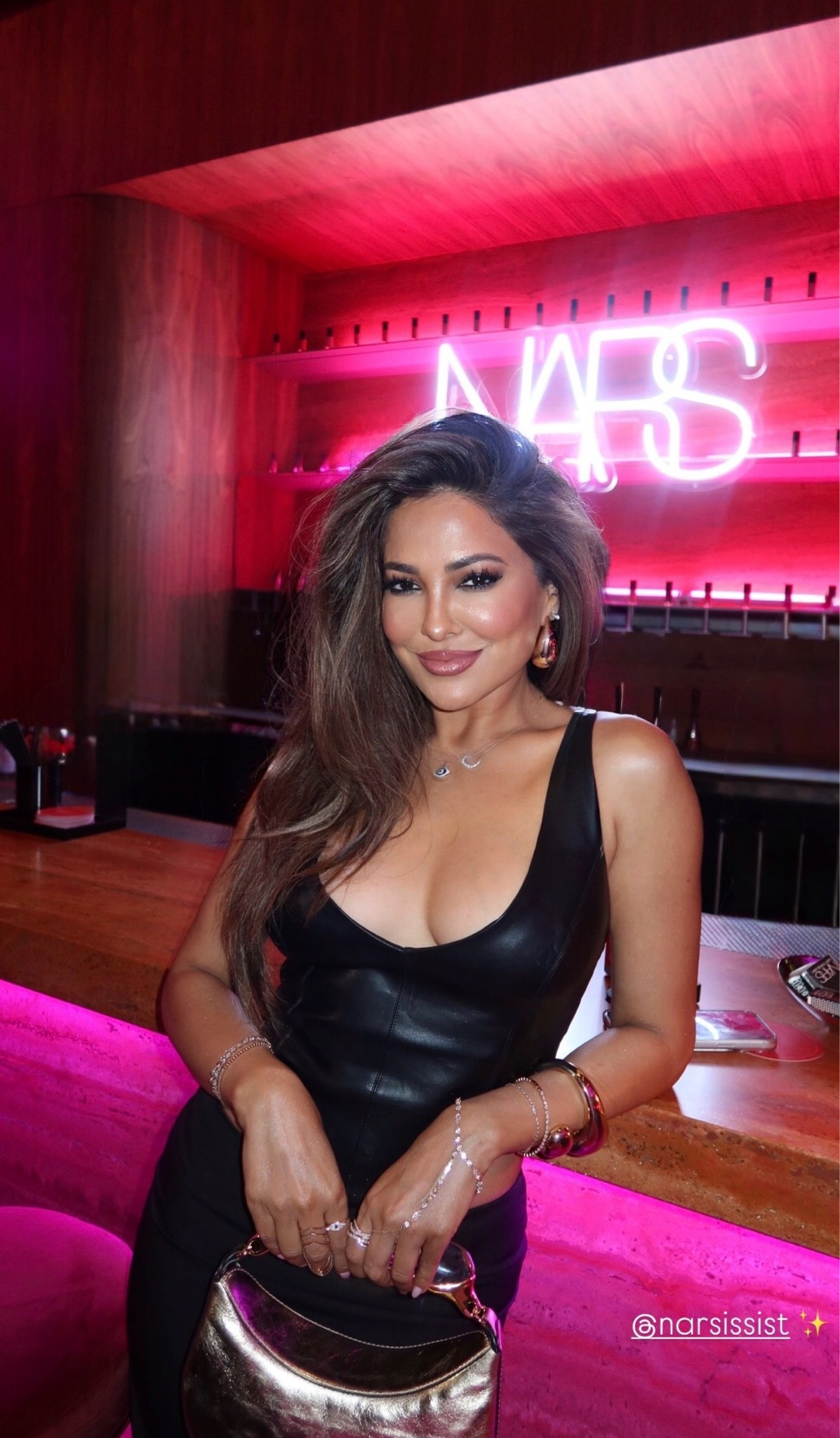 A night with bars

#LTKootd #LTKBeauty #LTKSeasonal